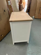 Load image into Gallery viewer, CHESTER PURE WHITE
5 Drawer Chest Quality Furniture Clearance Ltd
