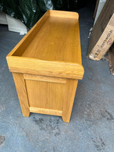 Load image into Gallery viewer, Oakland Rustic Oak Hidden Shoe Storage Bench Quality Furniture Clearance Ltd