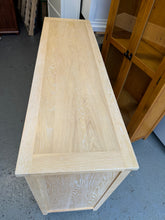 Load image into Gallery viewer, INGLESHAM WHITEWASH OAK 10 Drawer Chest Quality Furniture Clearance Ltd

