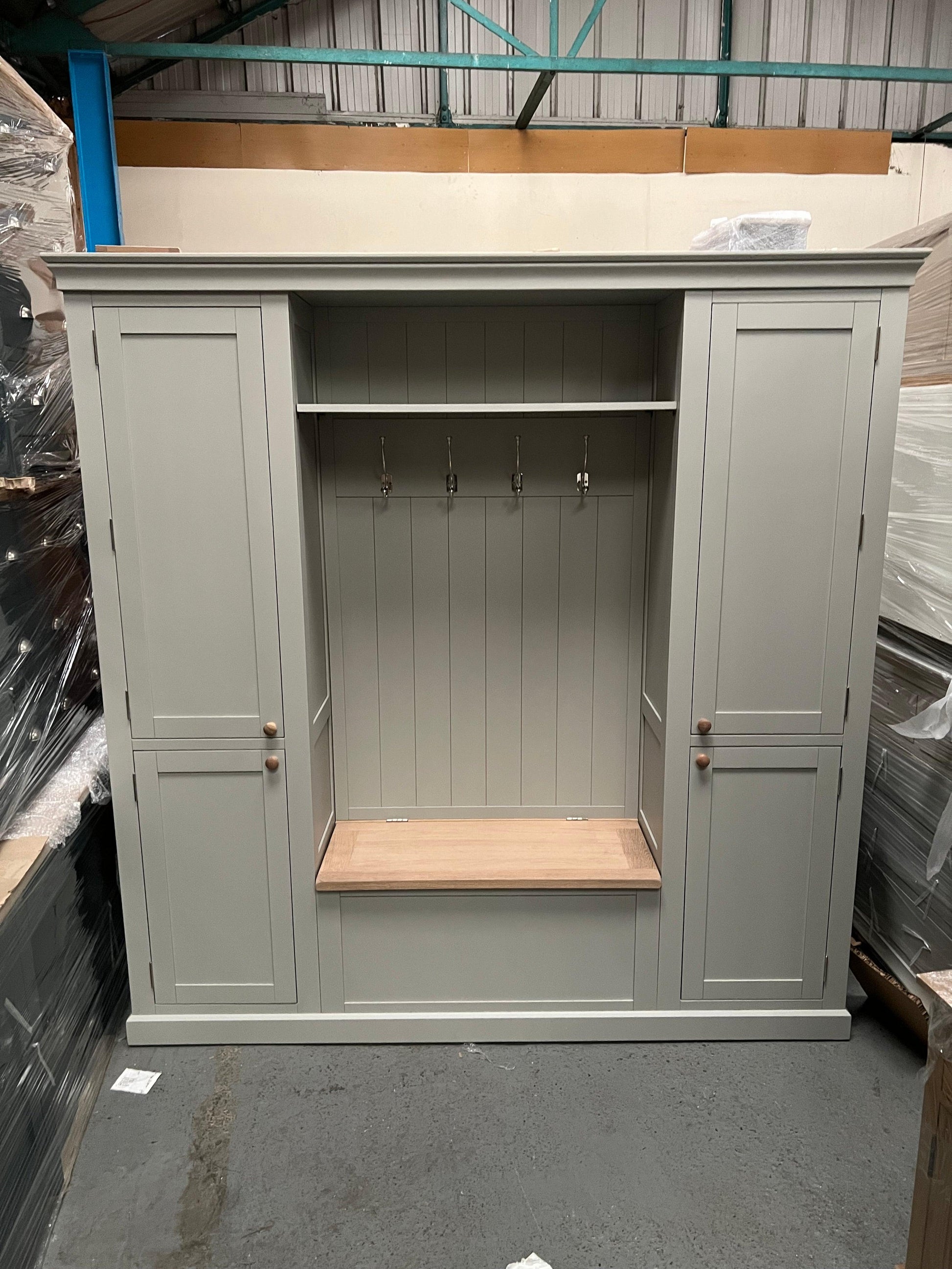 CHESTER DOVE GREY
Bootility Unit Quality Furniture Clearance Ltd