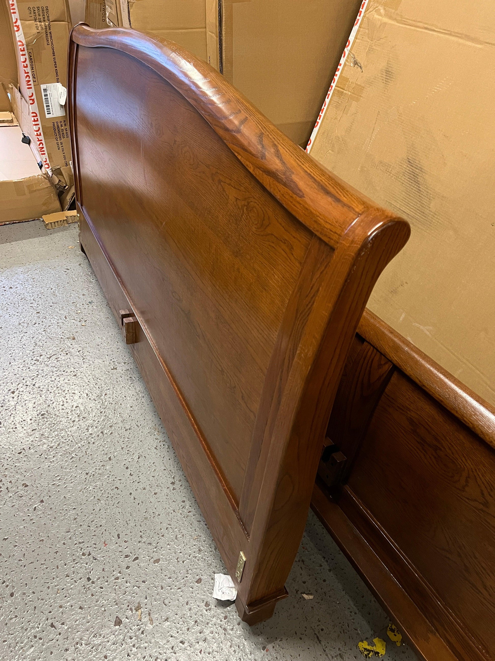 WINCHCOMBE DARK OAK
NEW 6ft Super King Sleigh Bed Quality Furniture Clearance Ltd