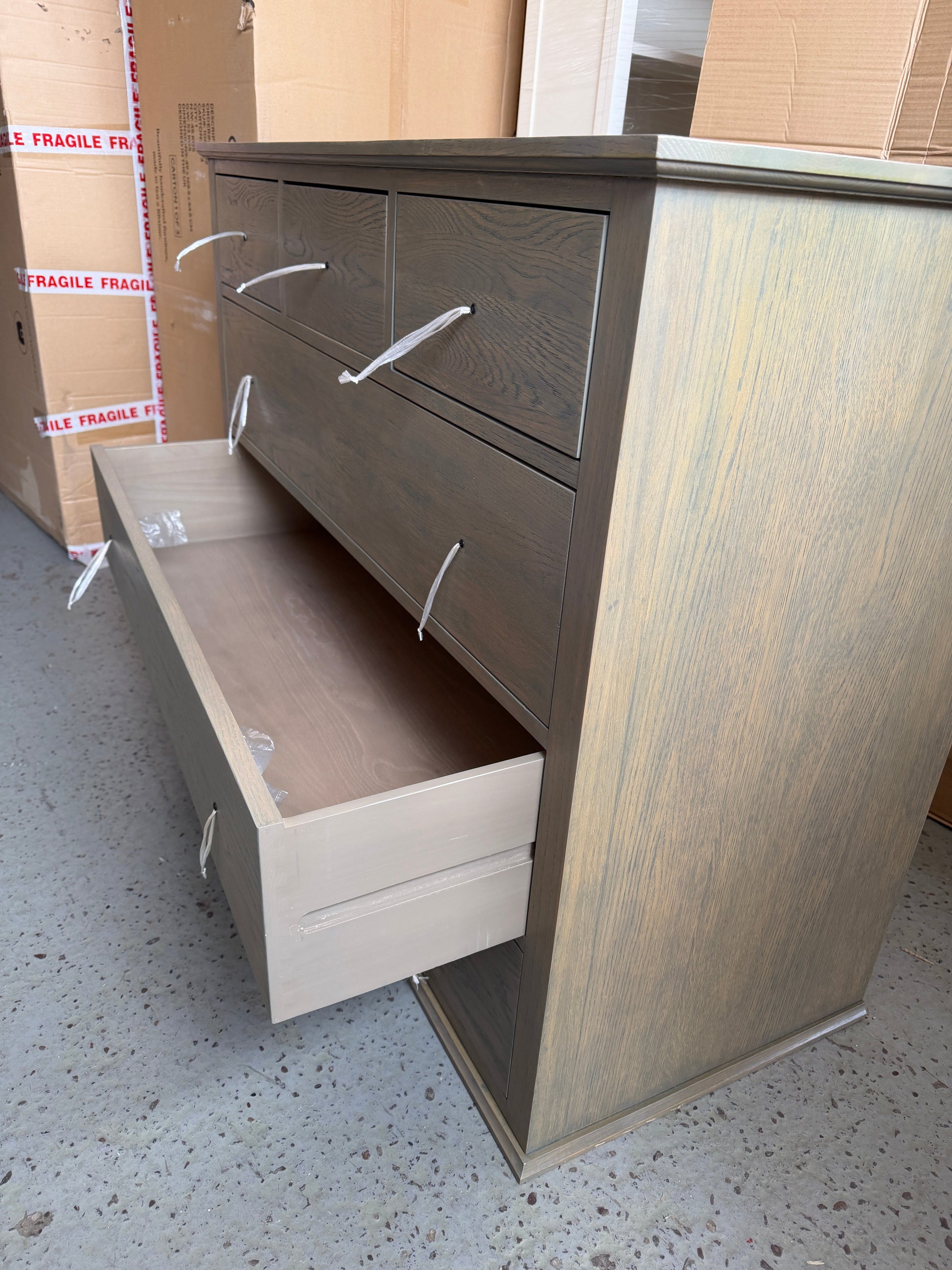 BIBURY SMOKED OAK
6 Drawer Chest of Drawers Quality Furniture Clearance Ltd