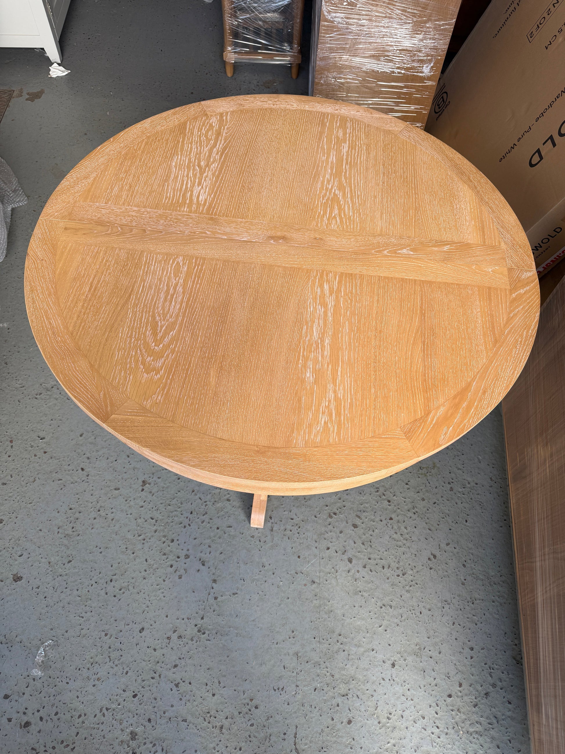 INGLESHAM WHITEWASH OAK Round Ext Dining Table Quality Furniture Clearance Ltd