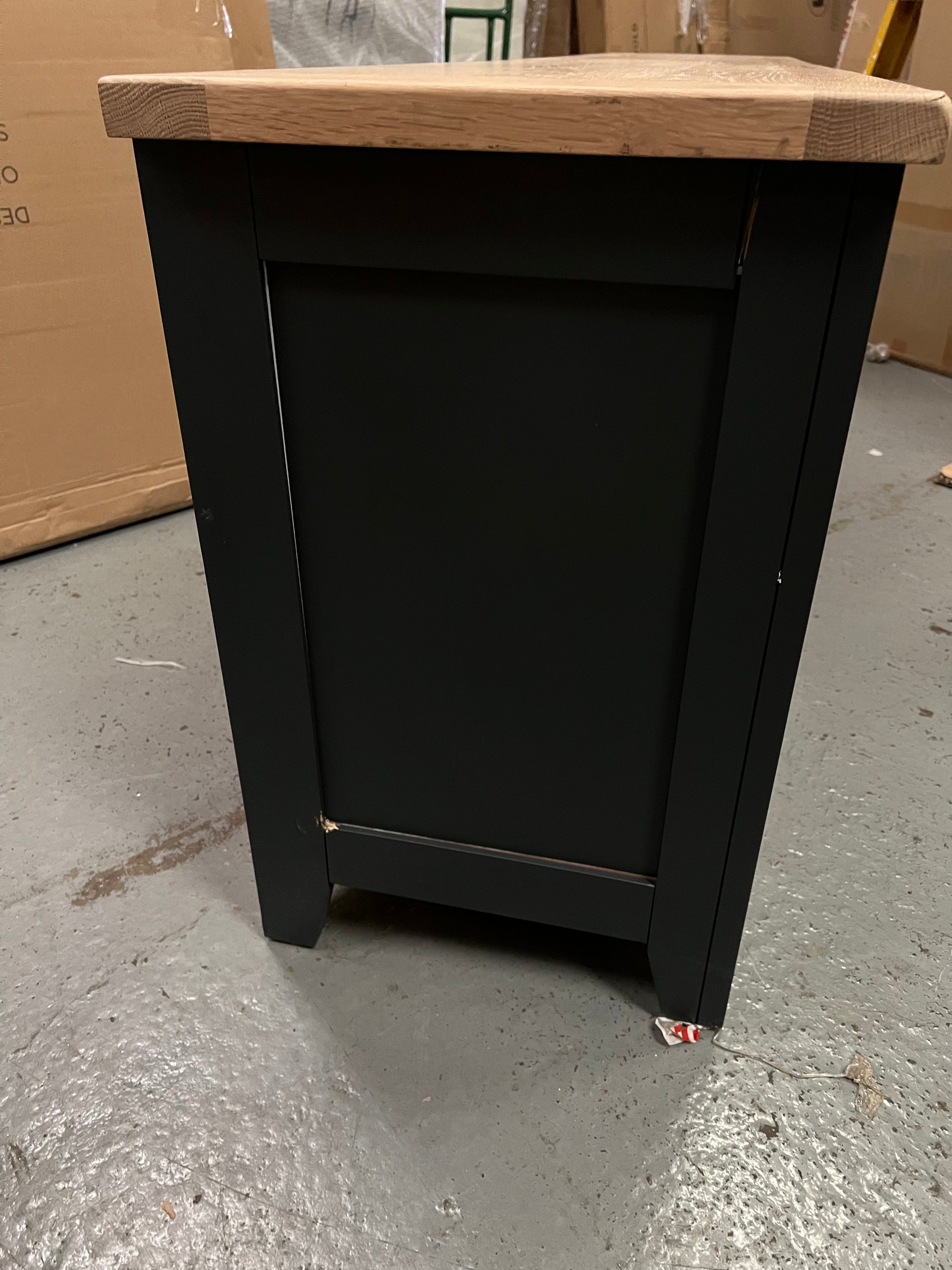 CHESTER CHARCOAL
XXL TV Stand up to 90" Quality Furniture Clearance Ltd