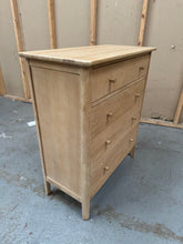 Load image into Gallery viewer, BERKELEY NORDIC OAK 4 Drawer Chest Quality Furniture Clearance Ltd

