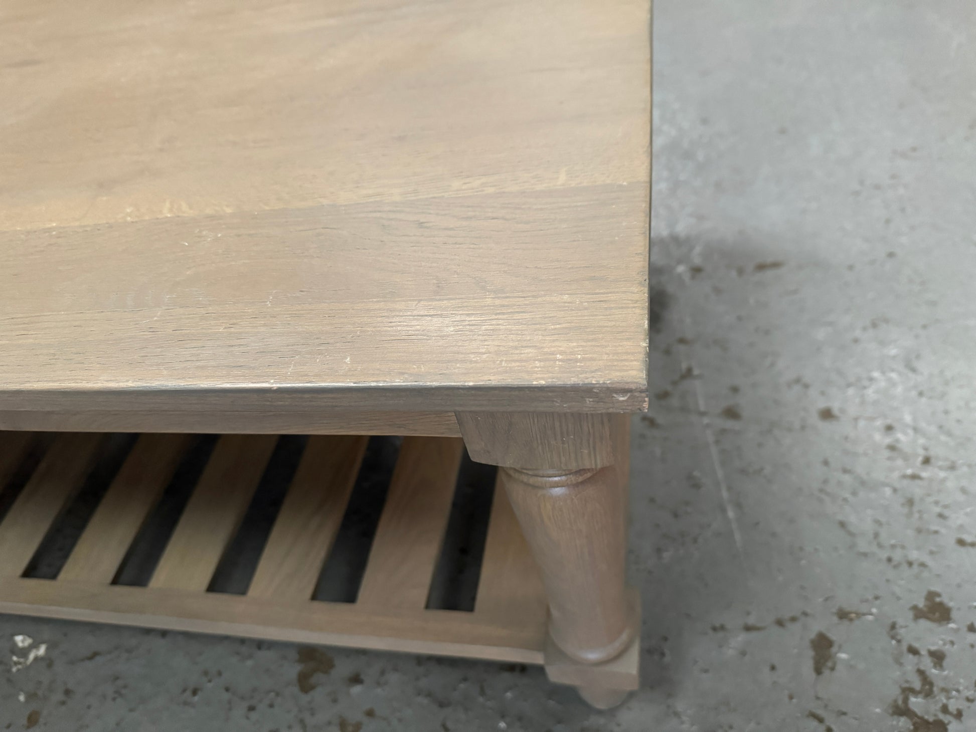 ELKSTONE SMOKED OAK
Coffee Table Quality Furniture Clearance Ltd