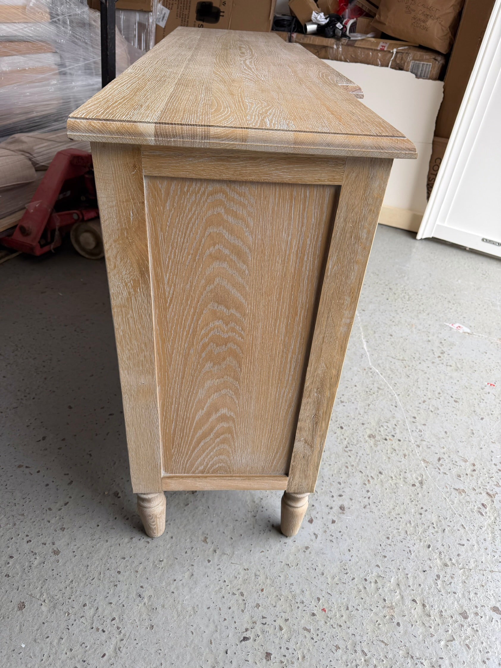 CAMILLE LIMEWASH OAK
Extra Large Sideboard Quality Furniture Clearance Ltd