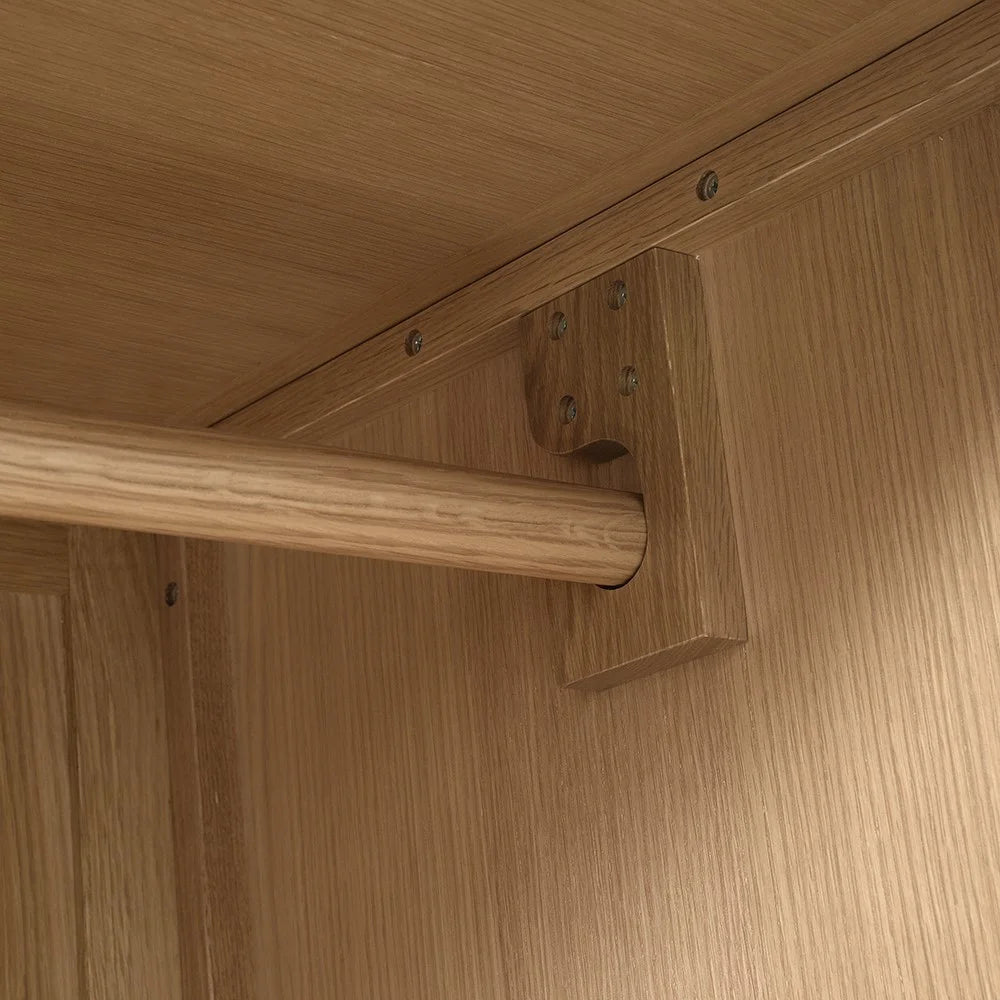 ELKSTONE MELLOW OAK
Triple Wardrobe Quality Furniture Clearance Ltd