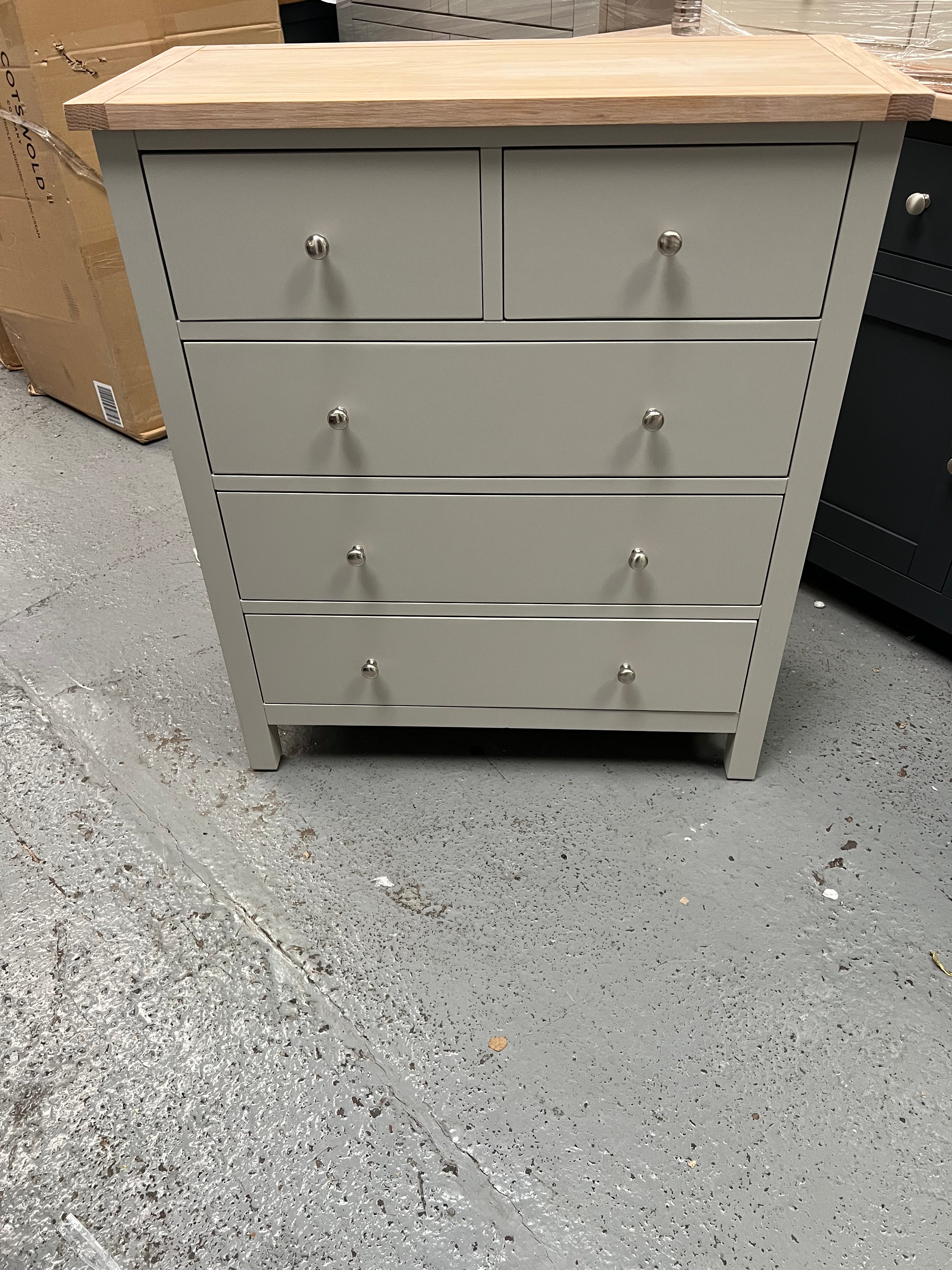 SIMPLY COTSWOLD PEBBLE GREY
2 over 3 chest of drawers Quality Furniture Clearance Ltd