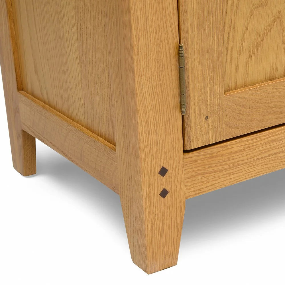 OAKLAND RUSTIC OAK
Small Sideboard Quality Furniture Clearance Ltd