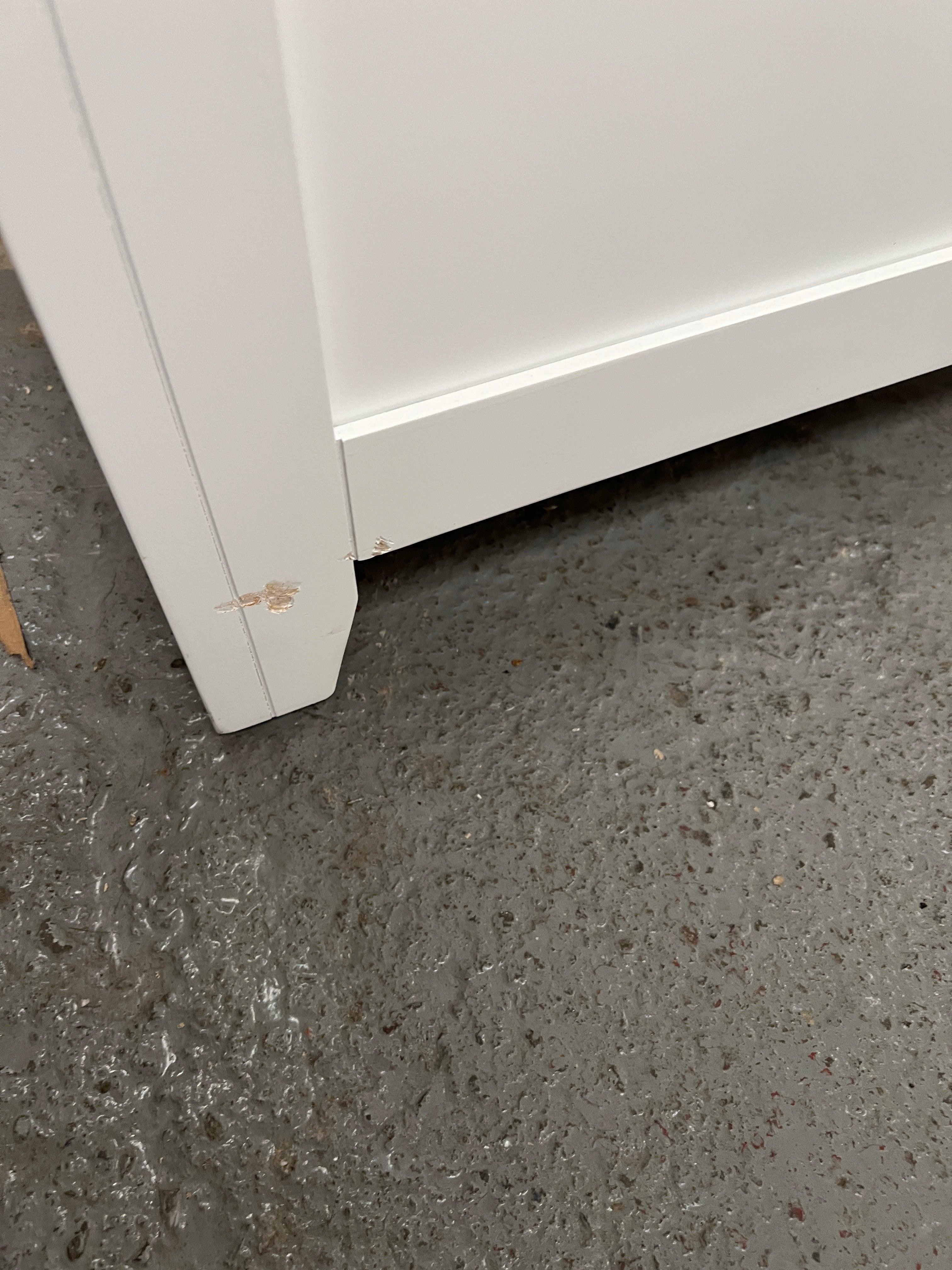 CHESTER PURE WHITE
Narrow Larder Quality Furniture Clearance Ltd