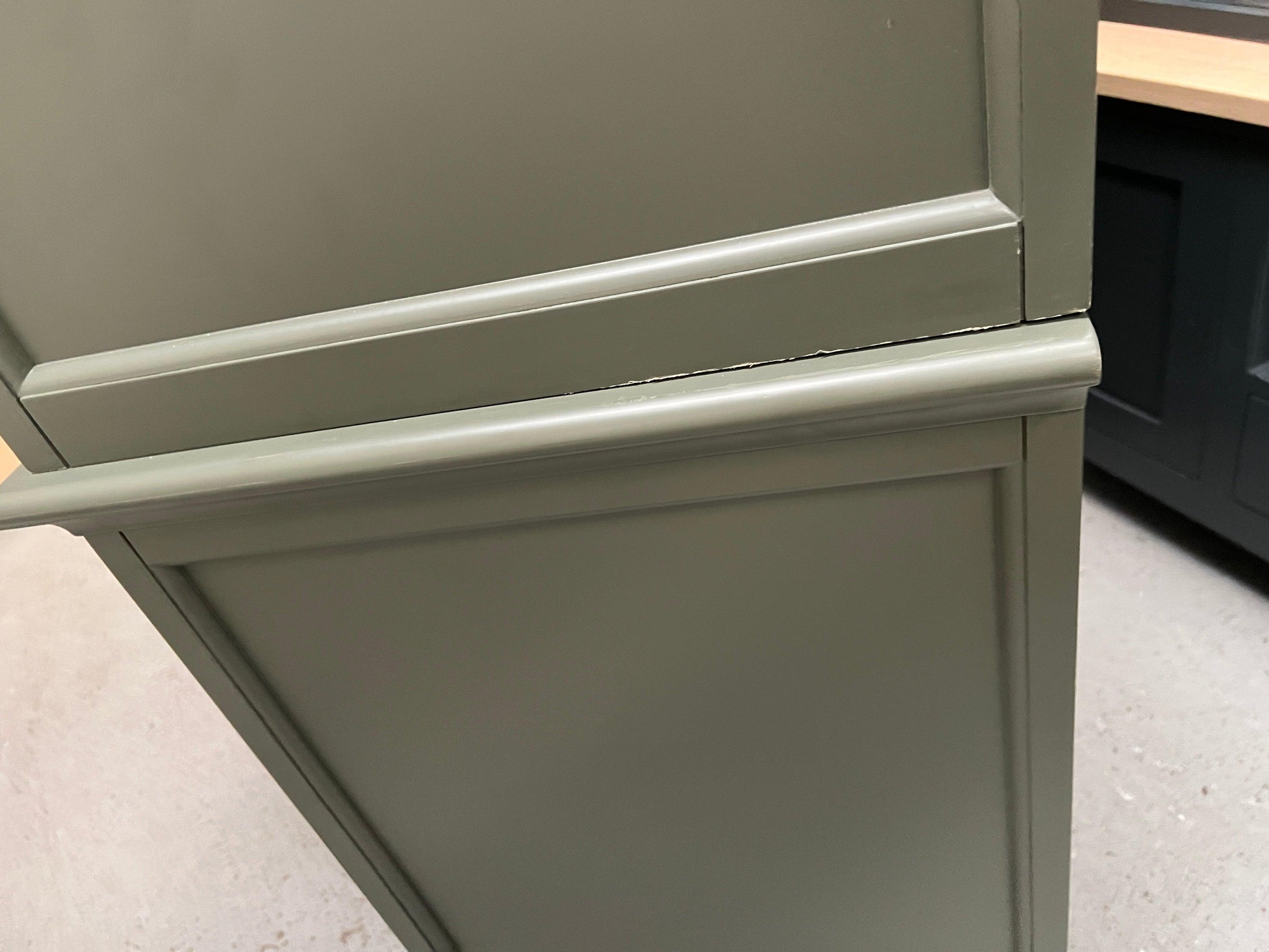 STOW FOREST GREEN
Grand Triple Larder Quality Furniture Clearance Ltd