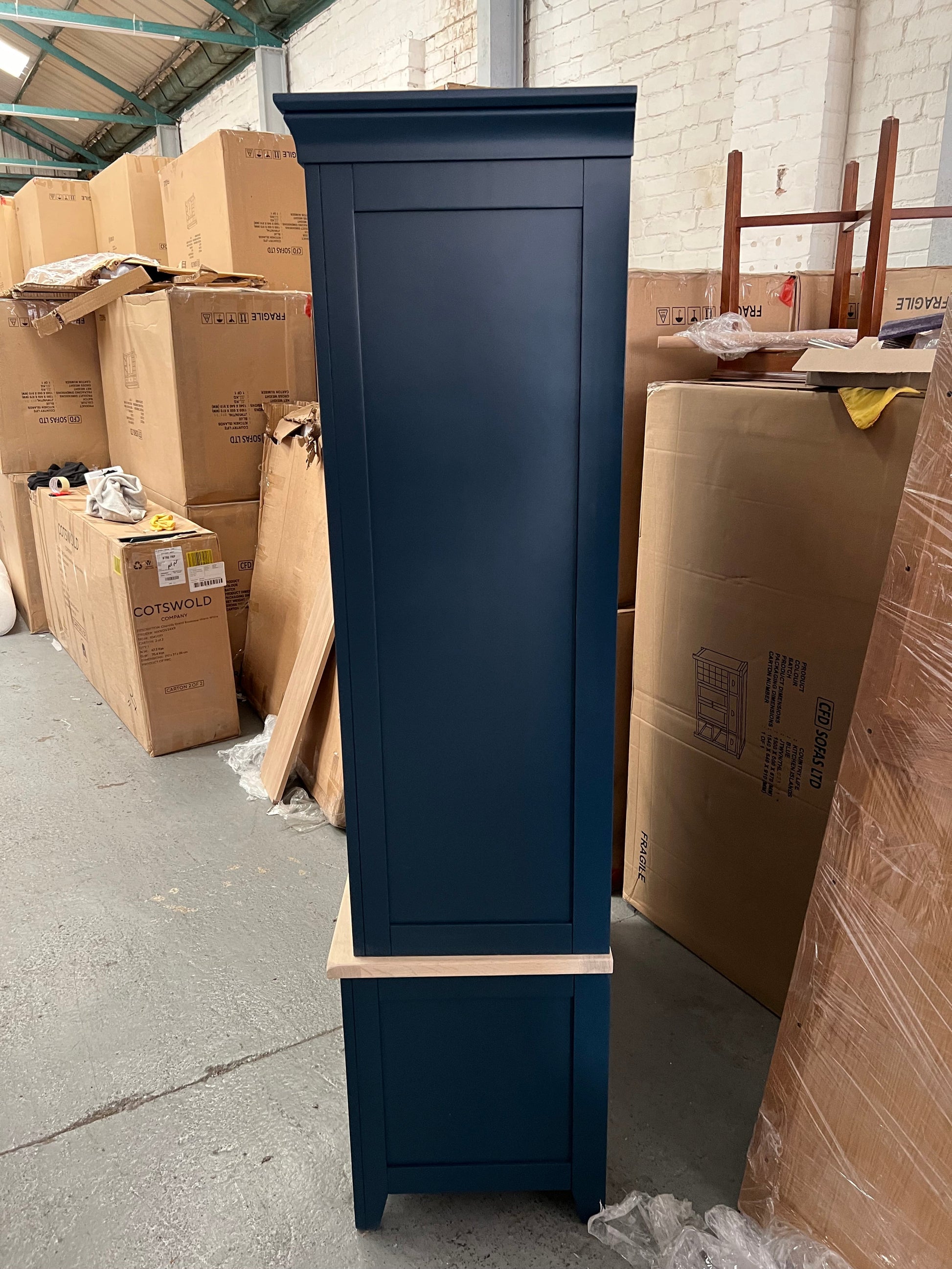 CHESTER MIDNIGHT BLUE
Double Larder Quality Furniture Clearance Ltd