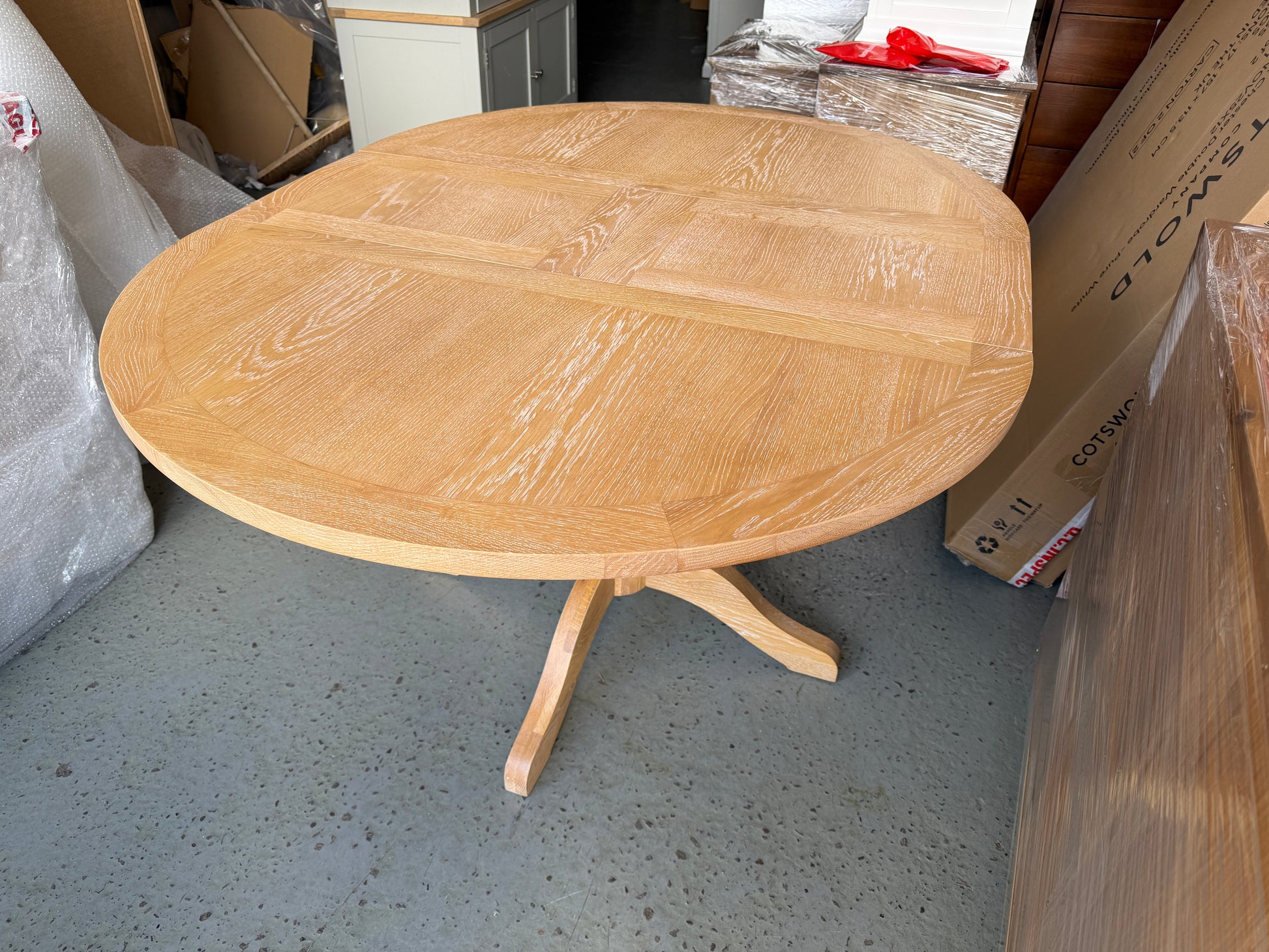 INGLESHAM WHITEWASH OAK Round Ext Dining Table Quality Furniture Clearance Ltd