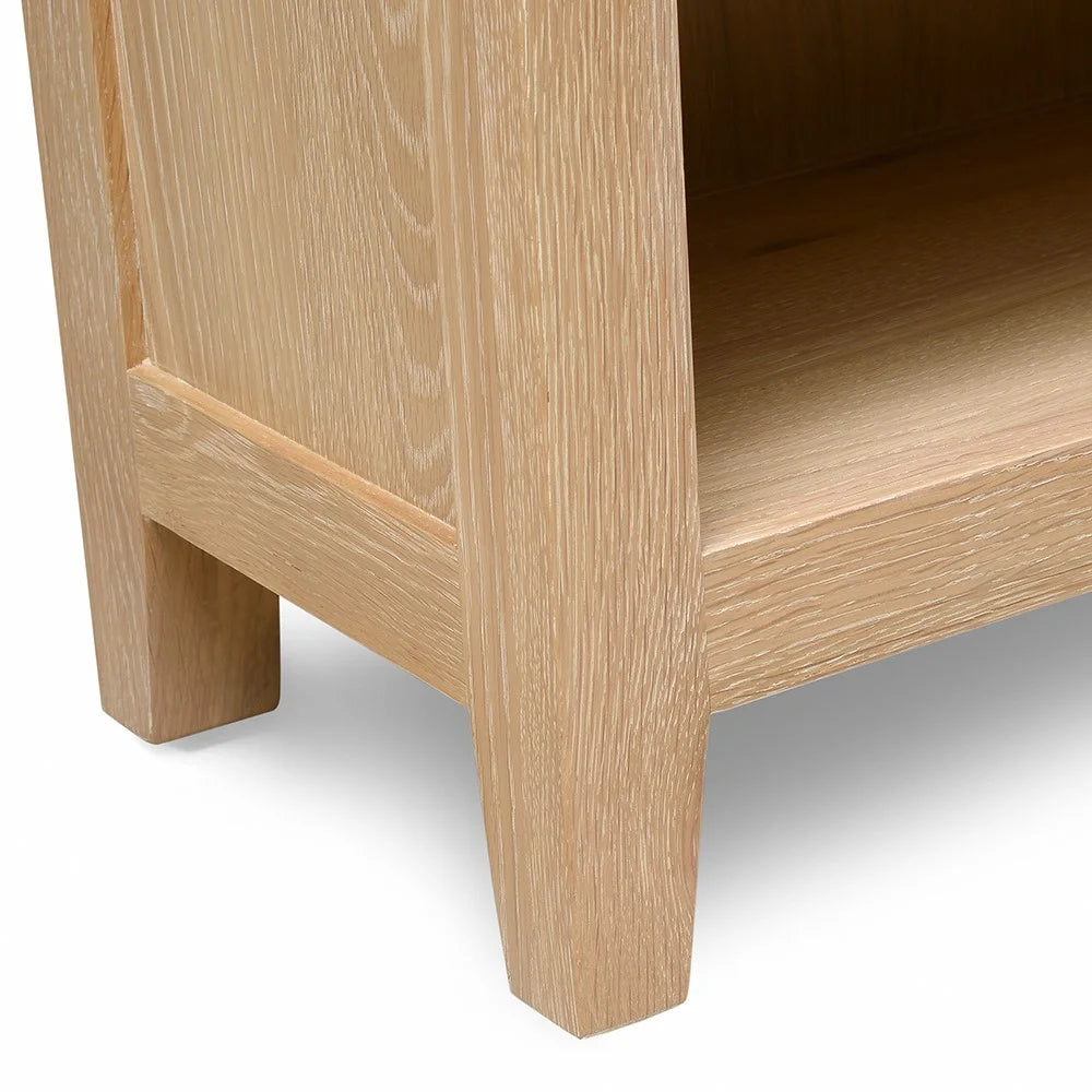 INGLESHAM WHITEWASH OAK
Small Bookcase Quality Furniture Clearance Ltd