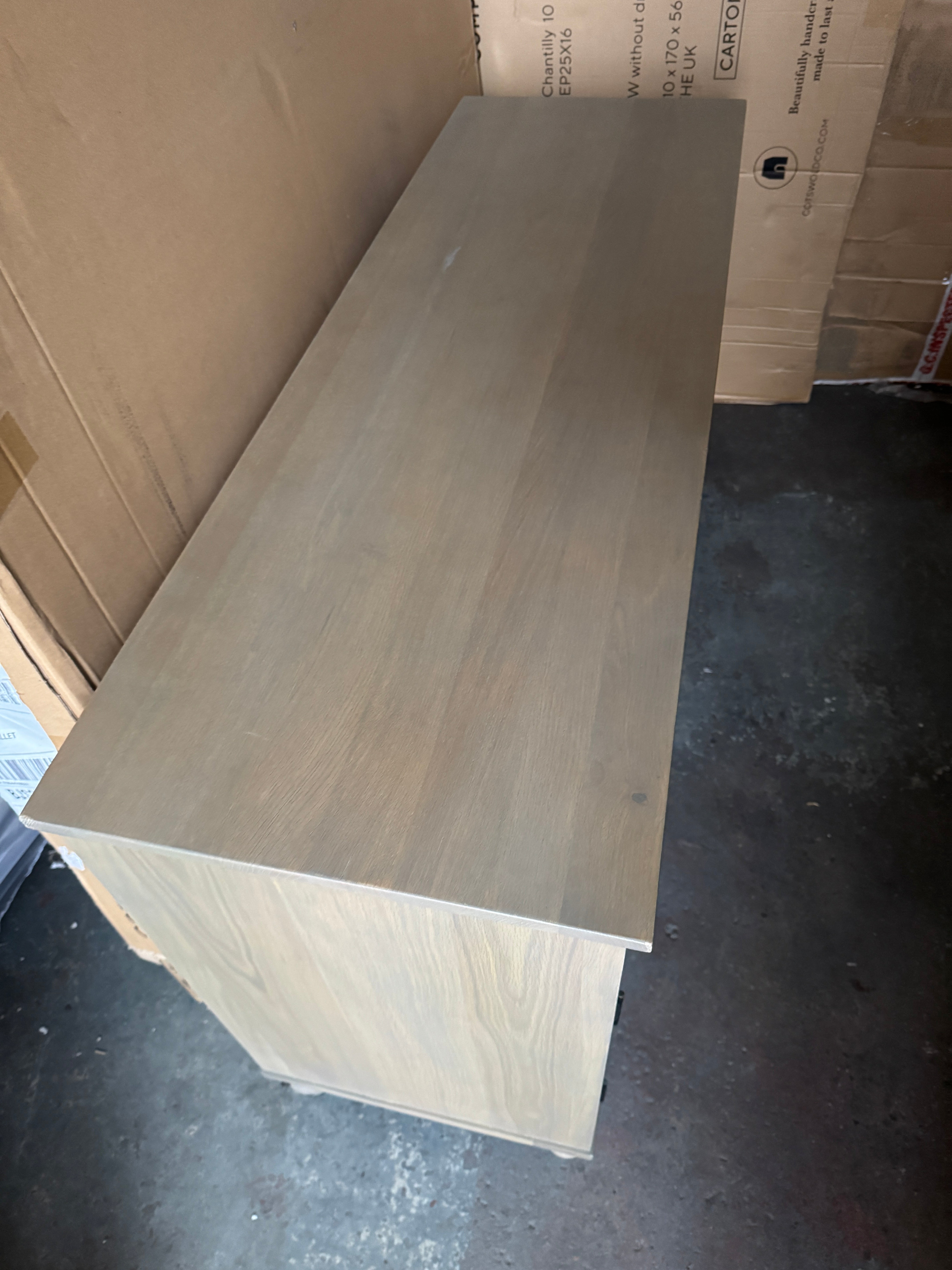 ELKSTONE SMOKED OAK
Large Sideboard Quality Furniture Clearance Ltd