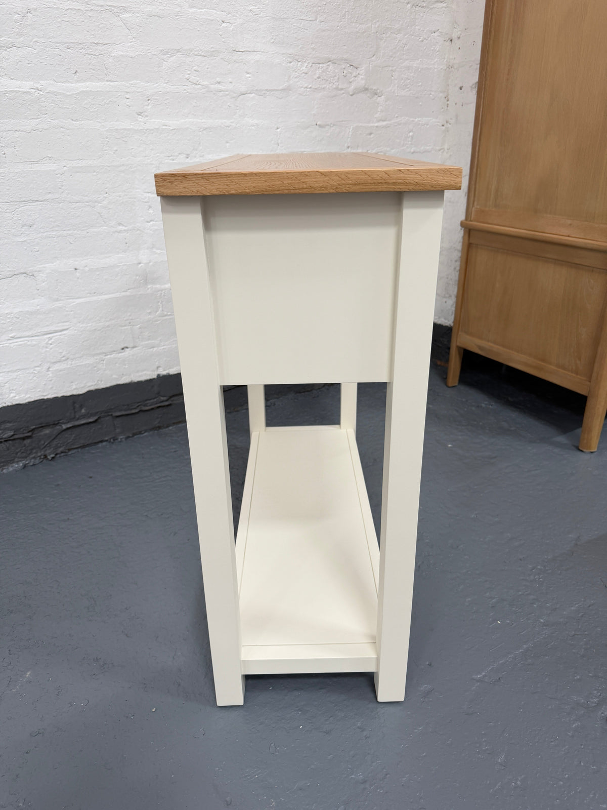 SIMPLY COTSWOLD CLASSIC CREAM
Console Table Quality Furniture Clearance Ltd