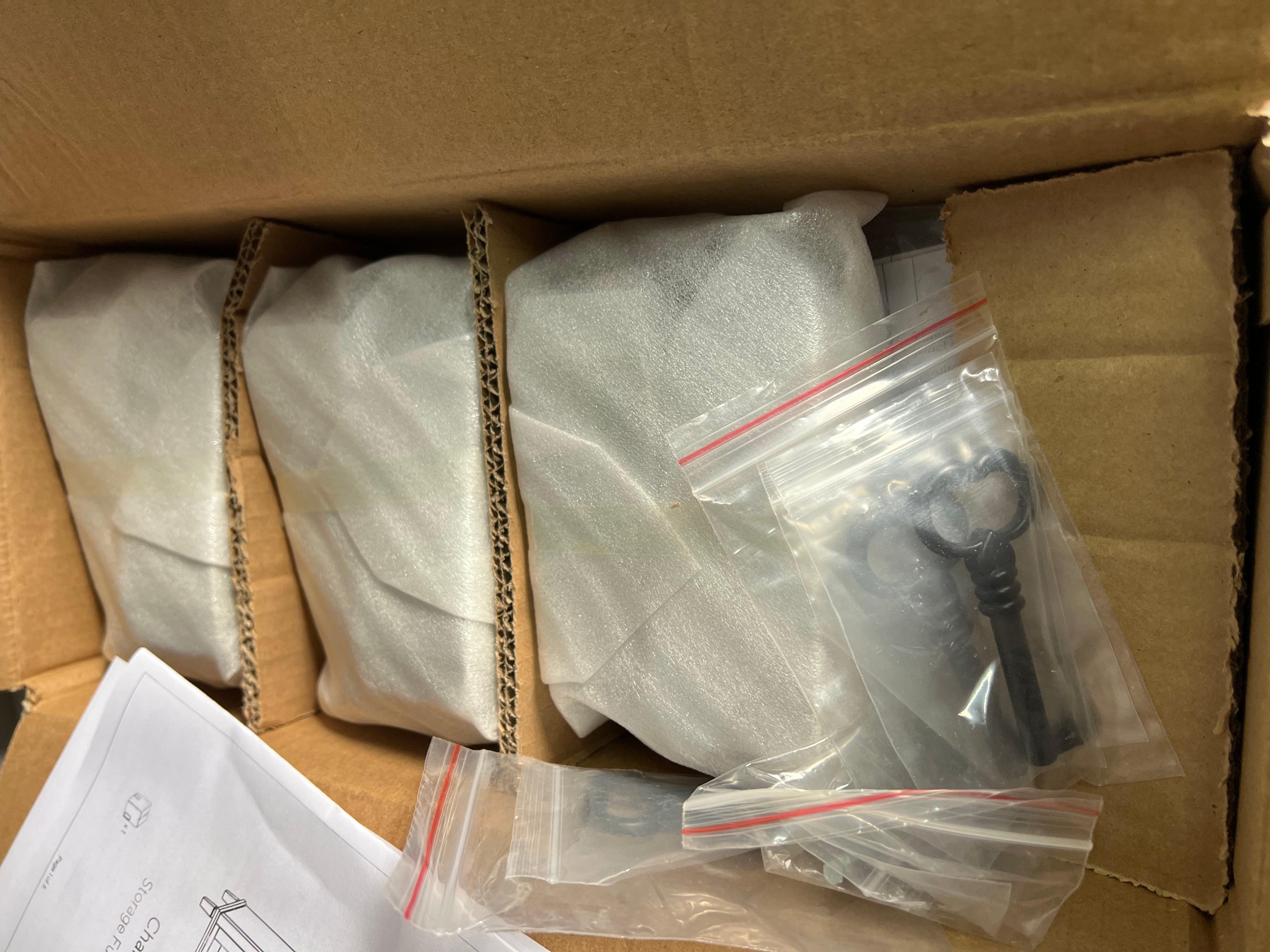 CHARLBURY MINERAL GREY
Grand Bookcase Quality Furniture Clearance Ltd