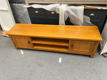 Load image into Gallery viewer, Oakland Rustic Oak Extra Large TV Stand Quality Furniture Clearance Ltd
