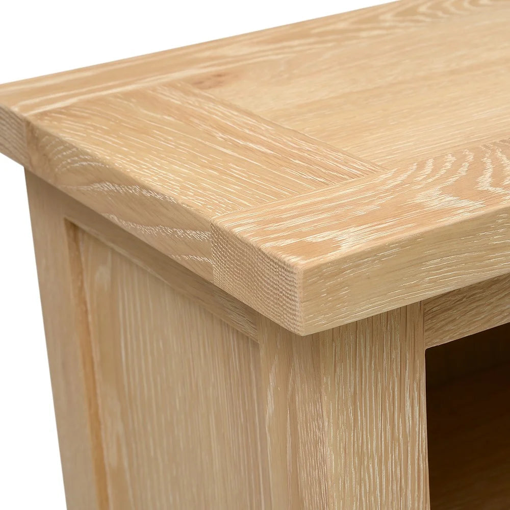 INGLESHAM WHITEWASH OAK
Small Bookcase Quality Furniture Clearance Ltd