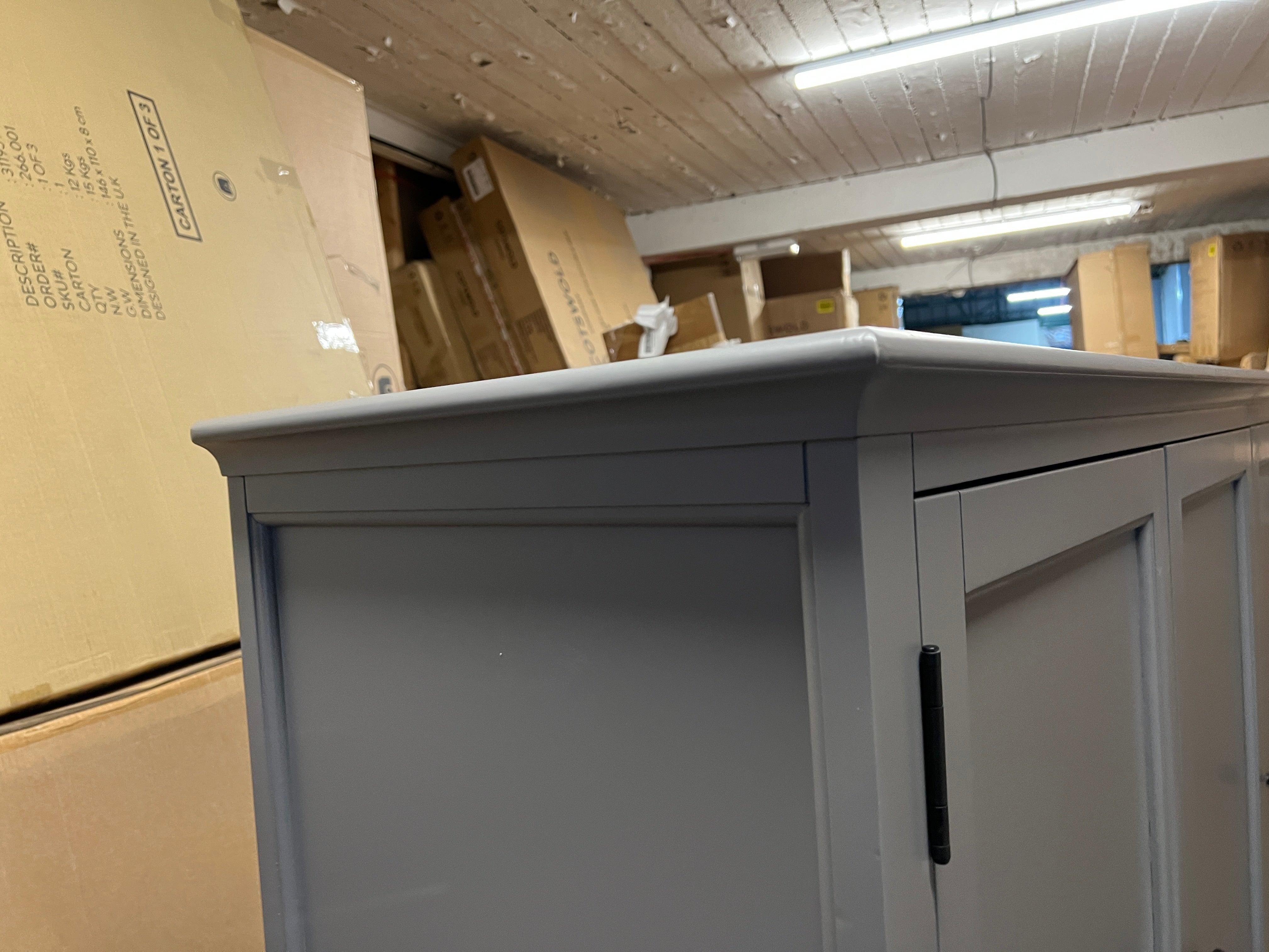 STOW FLINT GREY
Grand Triple Larder Quality Furniture Clearance Ltd