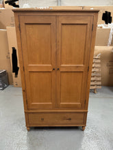 Load image into Gallery viewer, ELKSTONE MELLOW OAK
Double Wardrobe Quality Furniture Clearance Ltd
