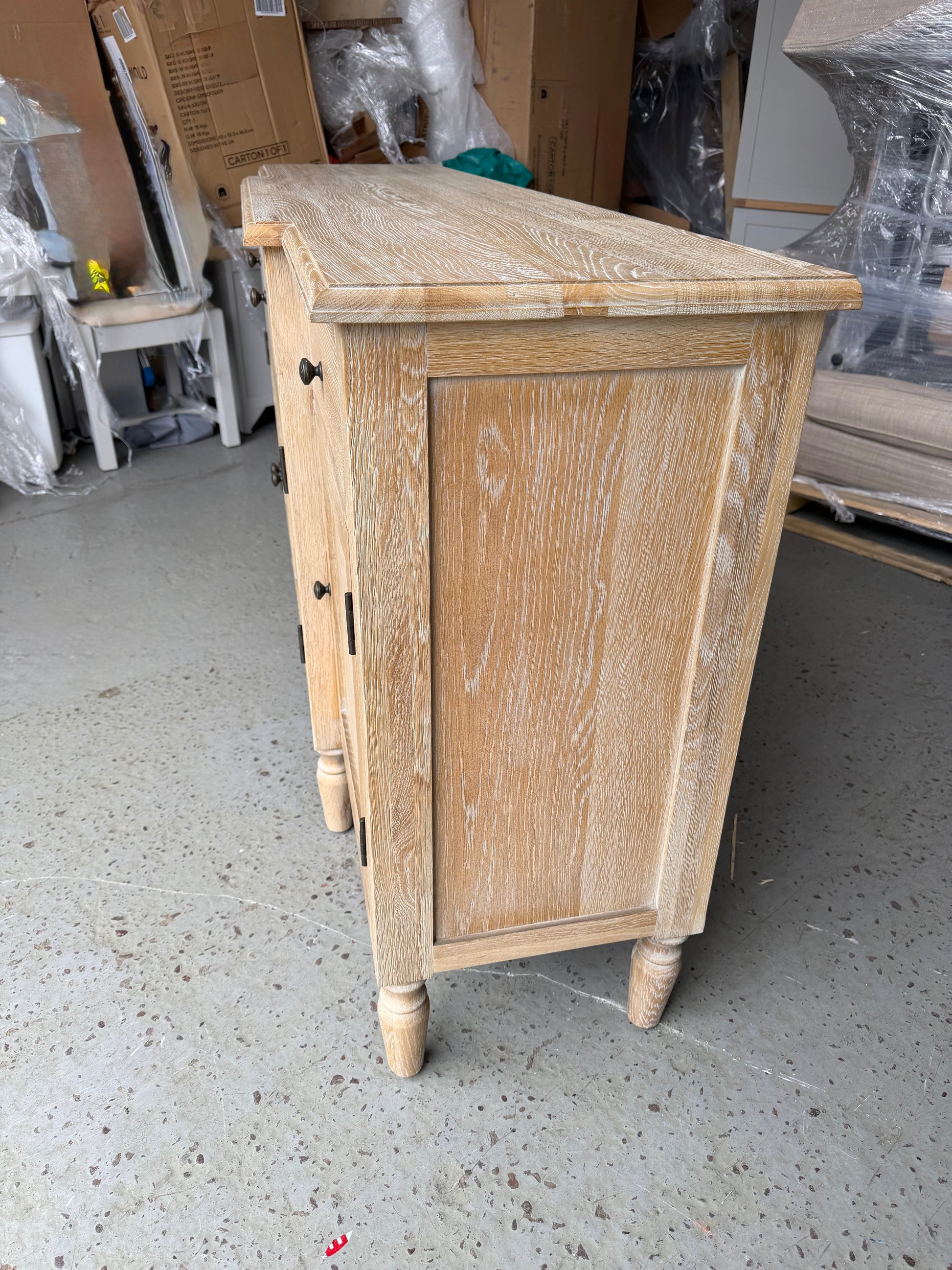 CAMILLE LIMEWASH OAK
Extra Large Sideboard Quality Furniture Clearance Ltd