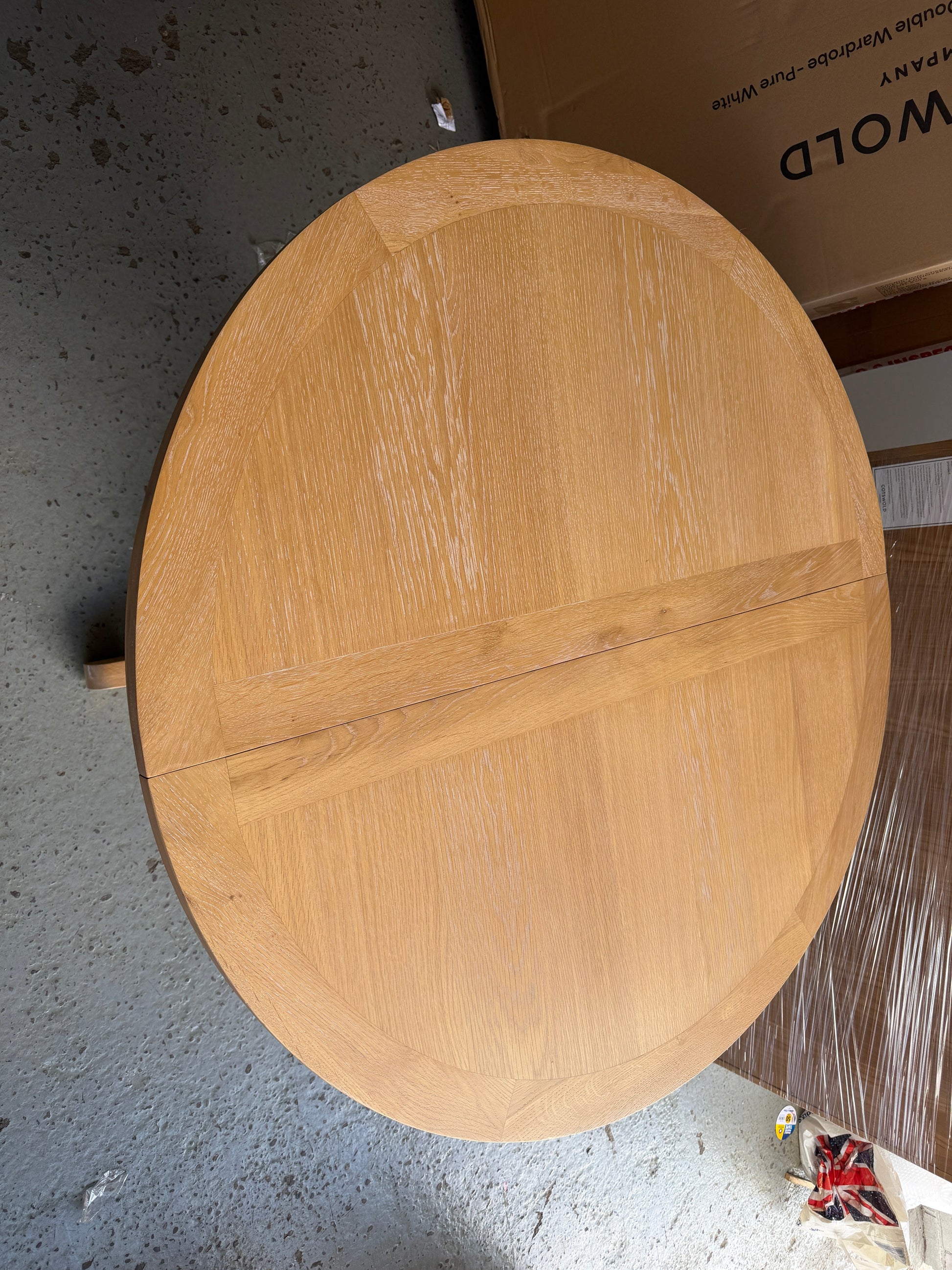 INGLESHAM WHITEWASH OAK Round Ext Dining Table Quality Furniture Clearance Ltd