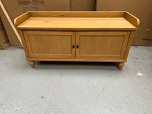 Load image into Gallery viewer, ELKSTONE MELLOW OAK
Hidden Shoe Storage Bench Quality Furniture Clearance Ltd

