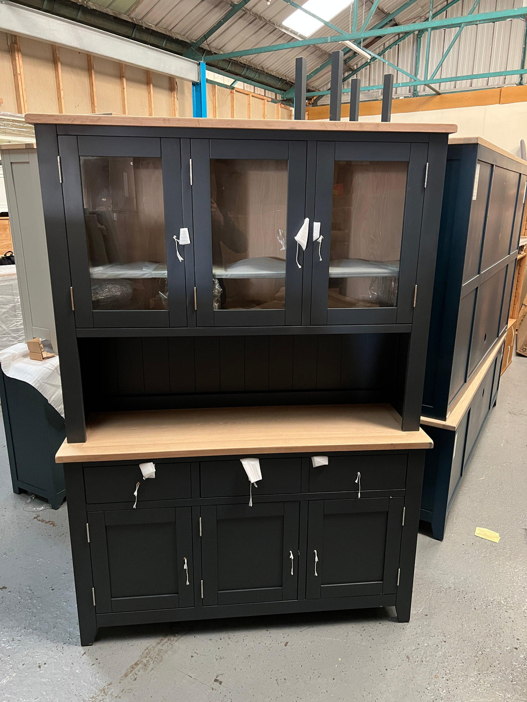 CHESTER CHARCOAL
Dresser Quality Furniture Clearance Ltd