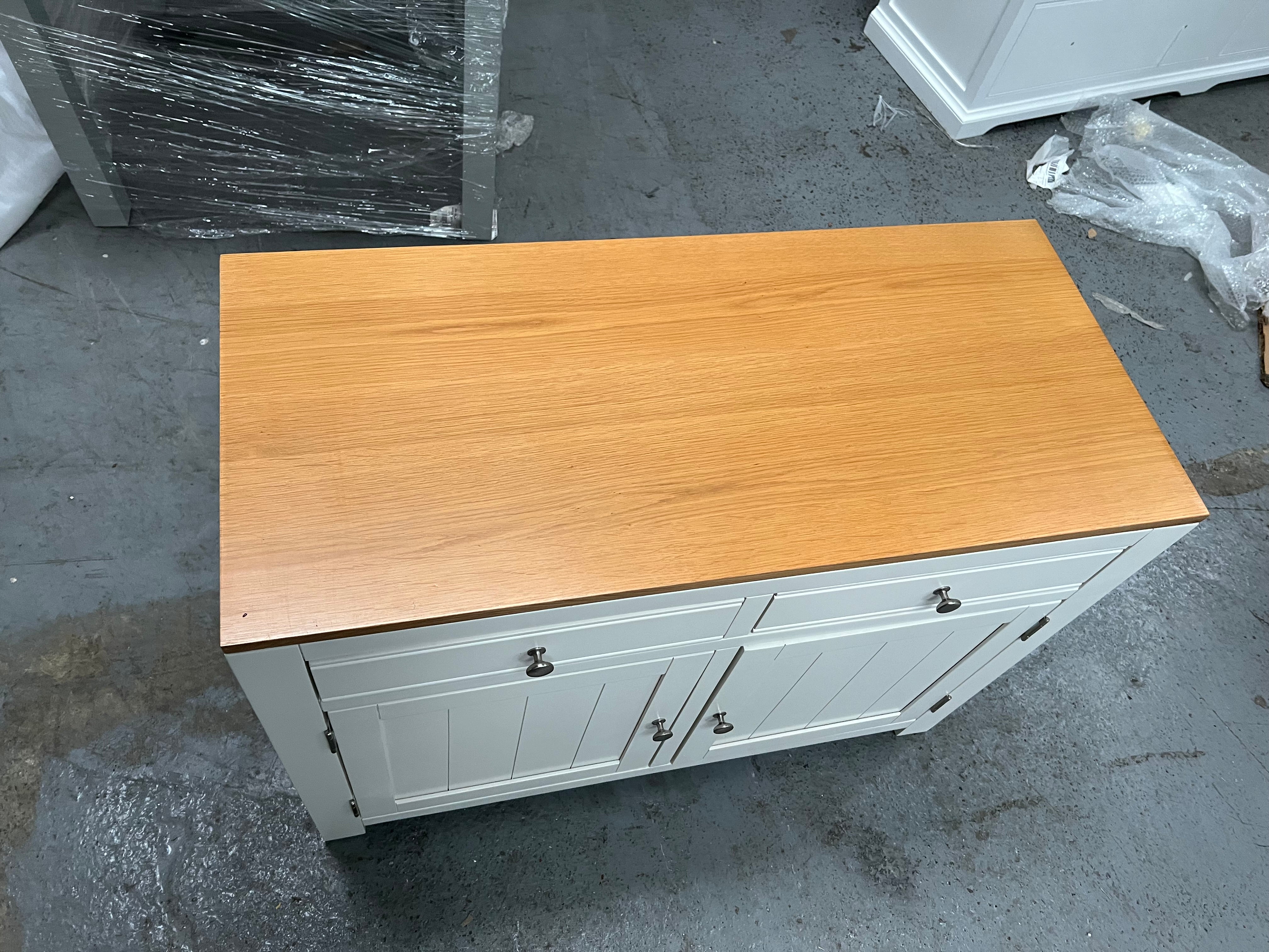 CHALFORD WARM WHITE
Cupboard Quality Furniture Clearance Ltd