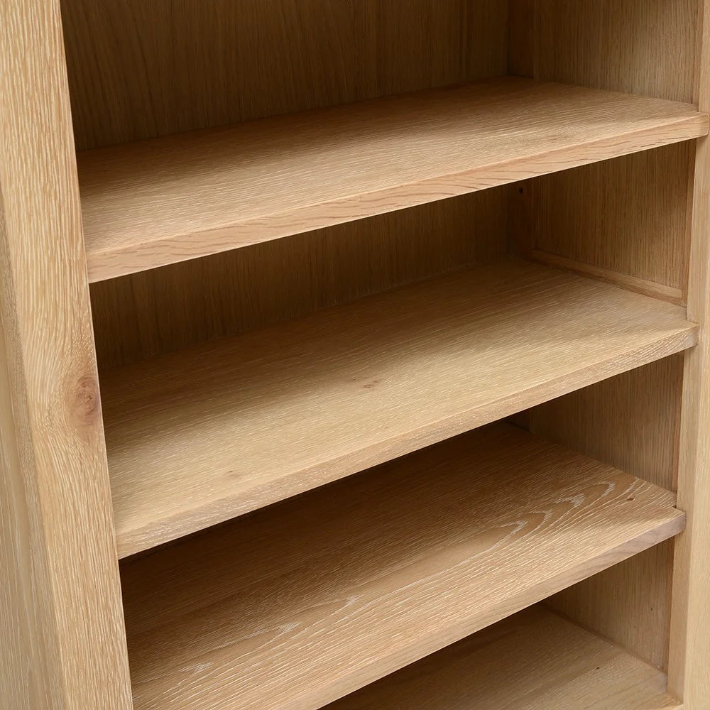 INGLESHAM WHITEWASH OAK
Small Bookcase Quality Furniture Clearance Ltd