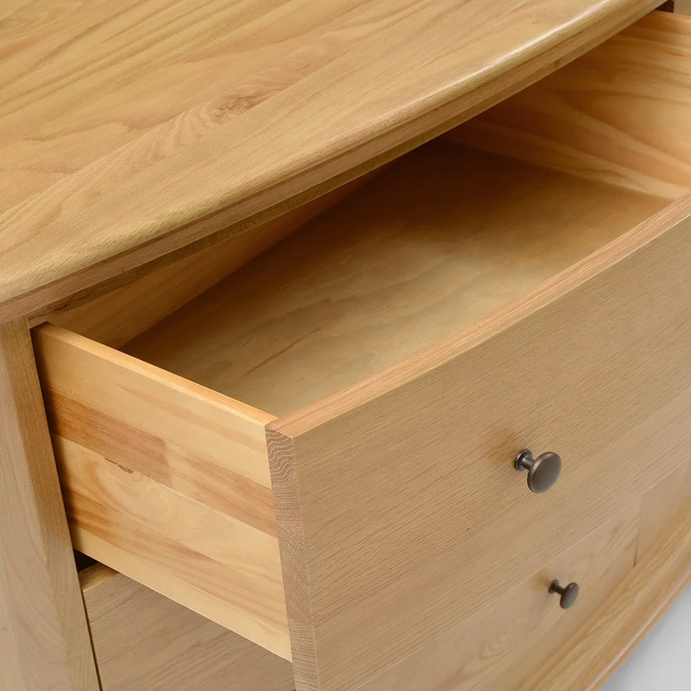 WINCHCOMBE OILED OAK
Low and Wide 6 Drawer Chest Quality Furniture Clearance Ltd