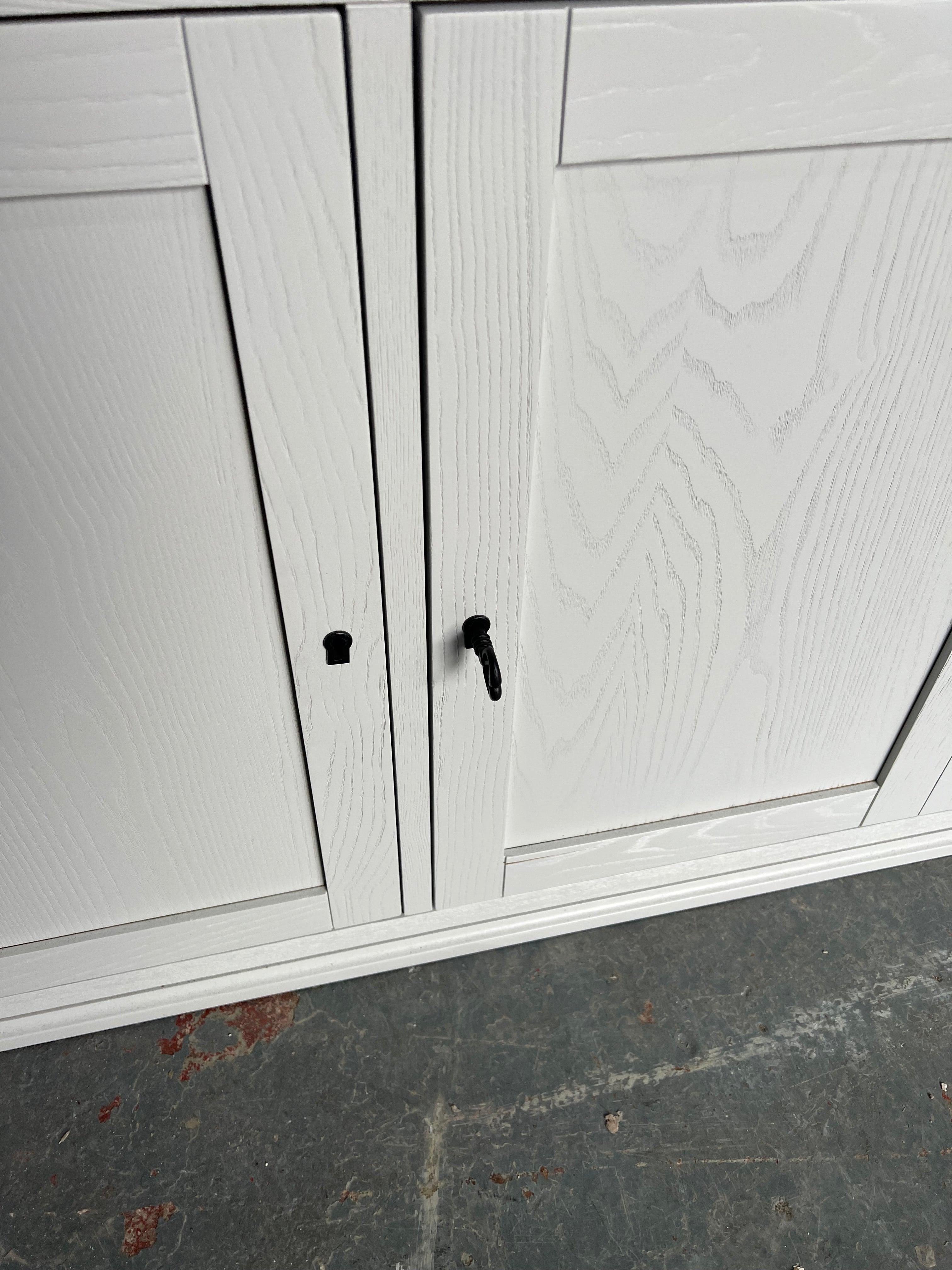 CHARLBURY MINERAL GREY
Grand Bookcase Quality Furniture Clearance Ltd