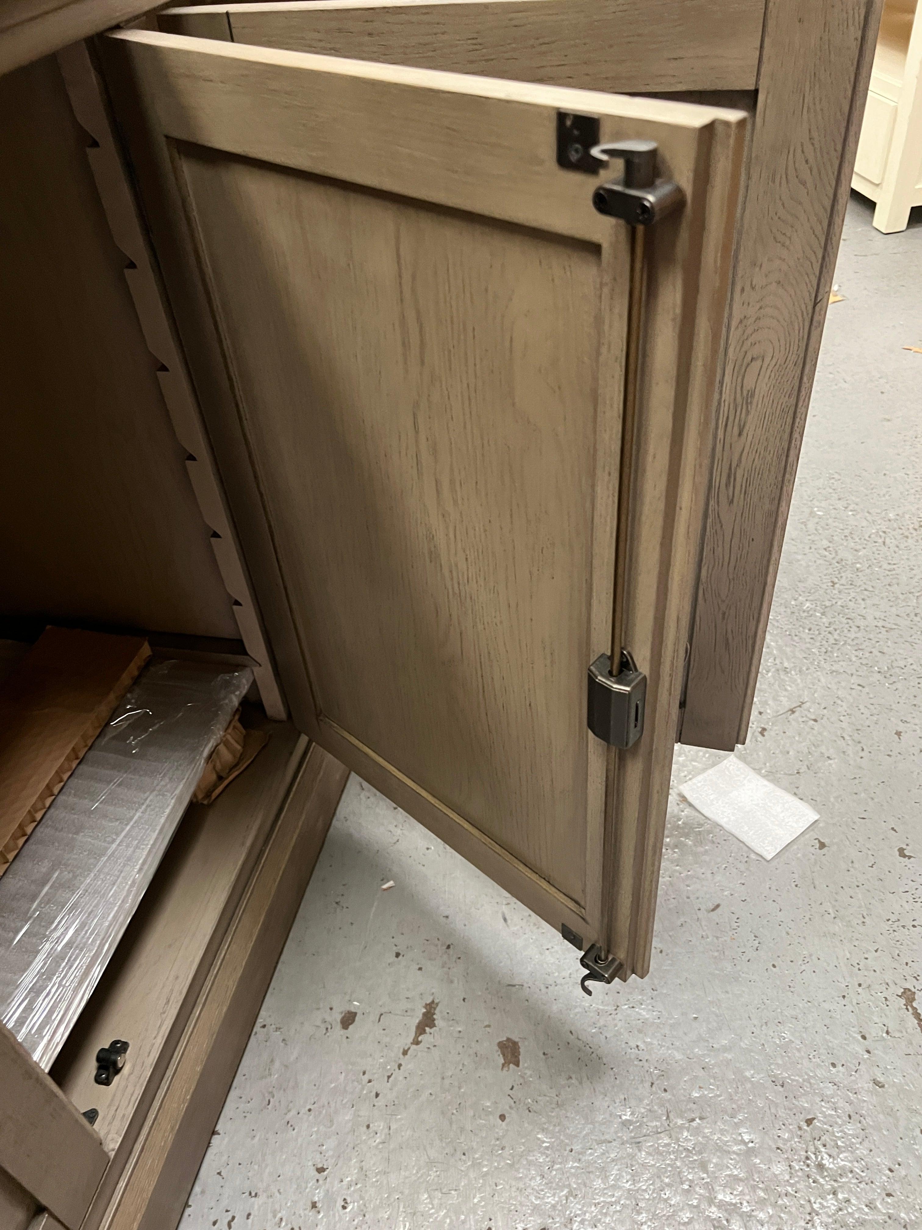 NOTGROVE WEATHERED OAK
NEW 4 Door Sideboard Quality Furniture Clearance Ltd