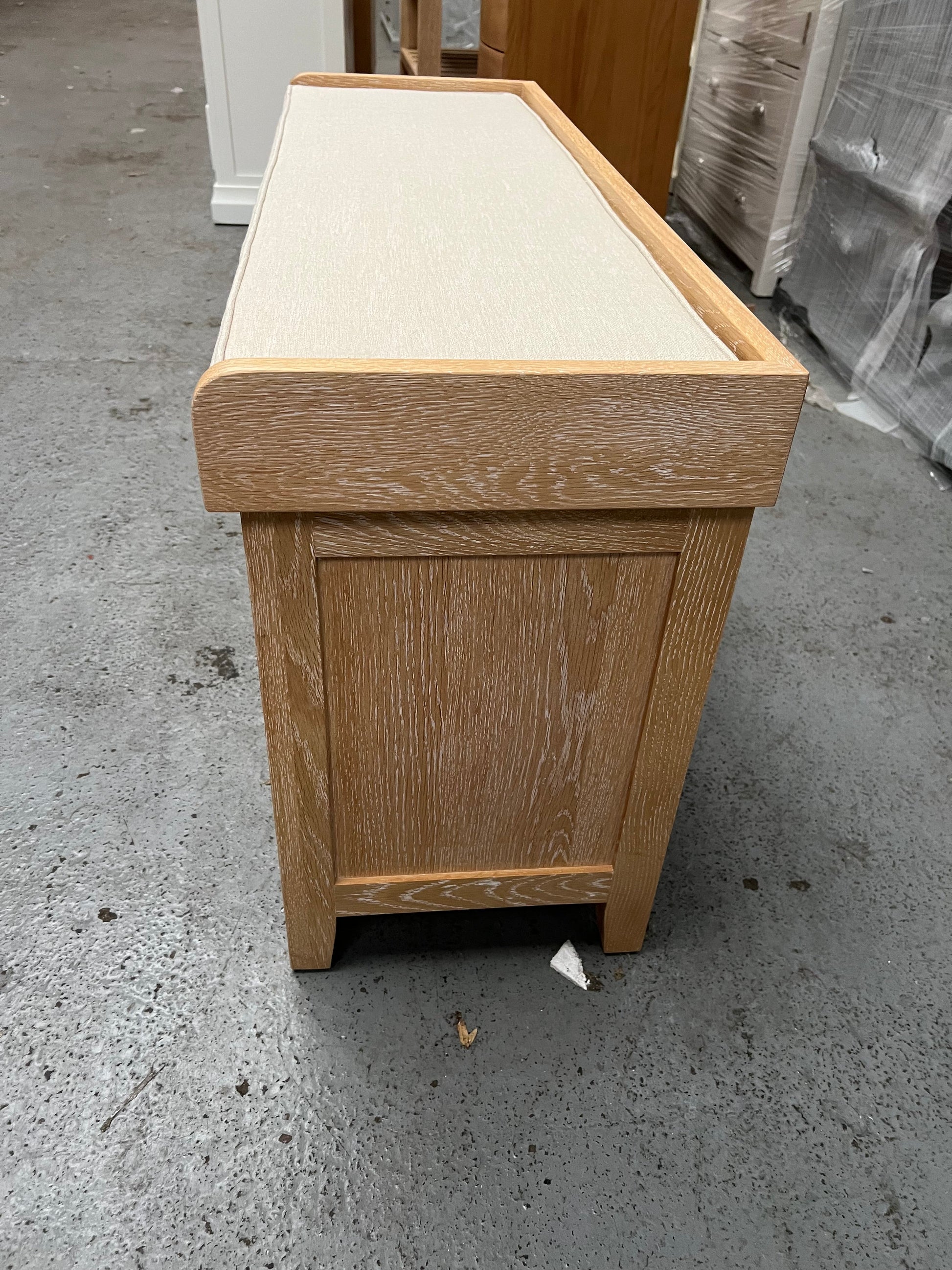 INGLESHAM WHITEWASH OAK
Shoe Storage Bench Quality Furniture Clearance Ltd
