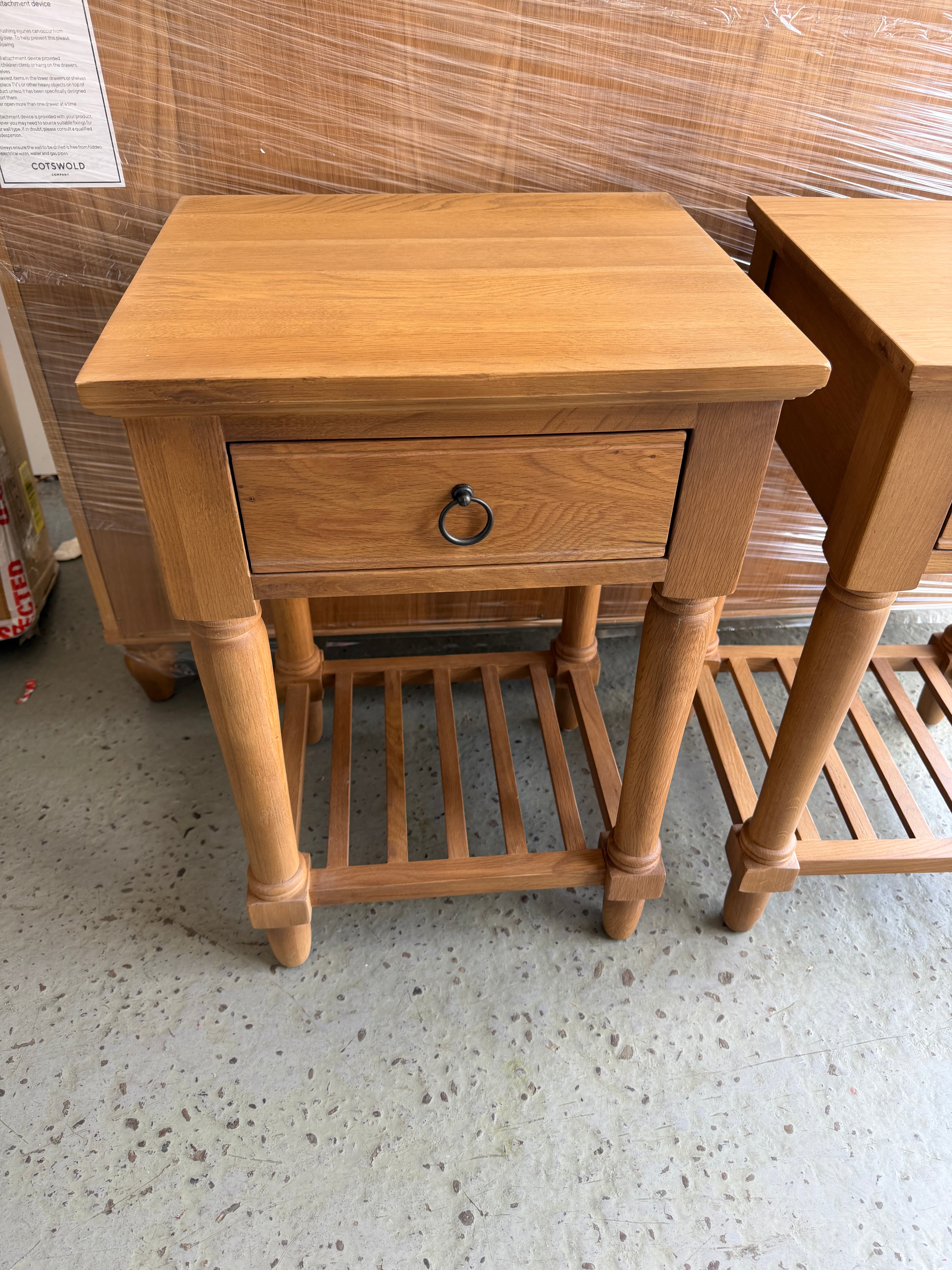 ELKSTONE MELLOW OAK
1 Drawer Bedside Table - set of 2 Quality Furniture Clearance Ltd
