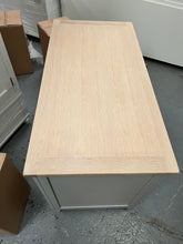 Load image into Gallery viewer, CHESTER DOVE GREY
Breakfast Bar Island and Stools Set Quality Furniture Clearance Ltd
