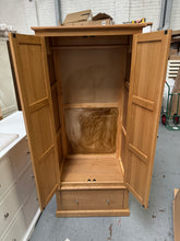Load image into Gallery viewer, APPLEBY LIGHT OAK
Narrow Double Wardrobe Quality Furniture Clearance Ltd
