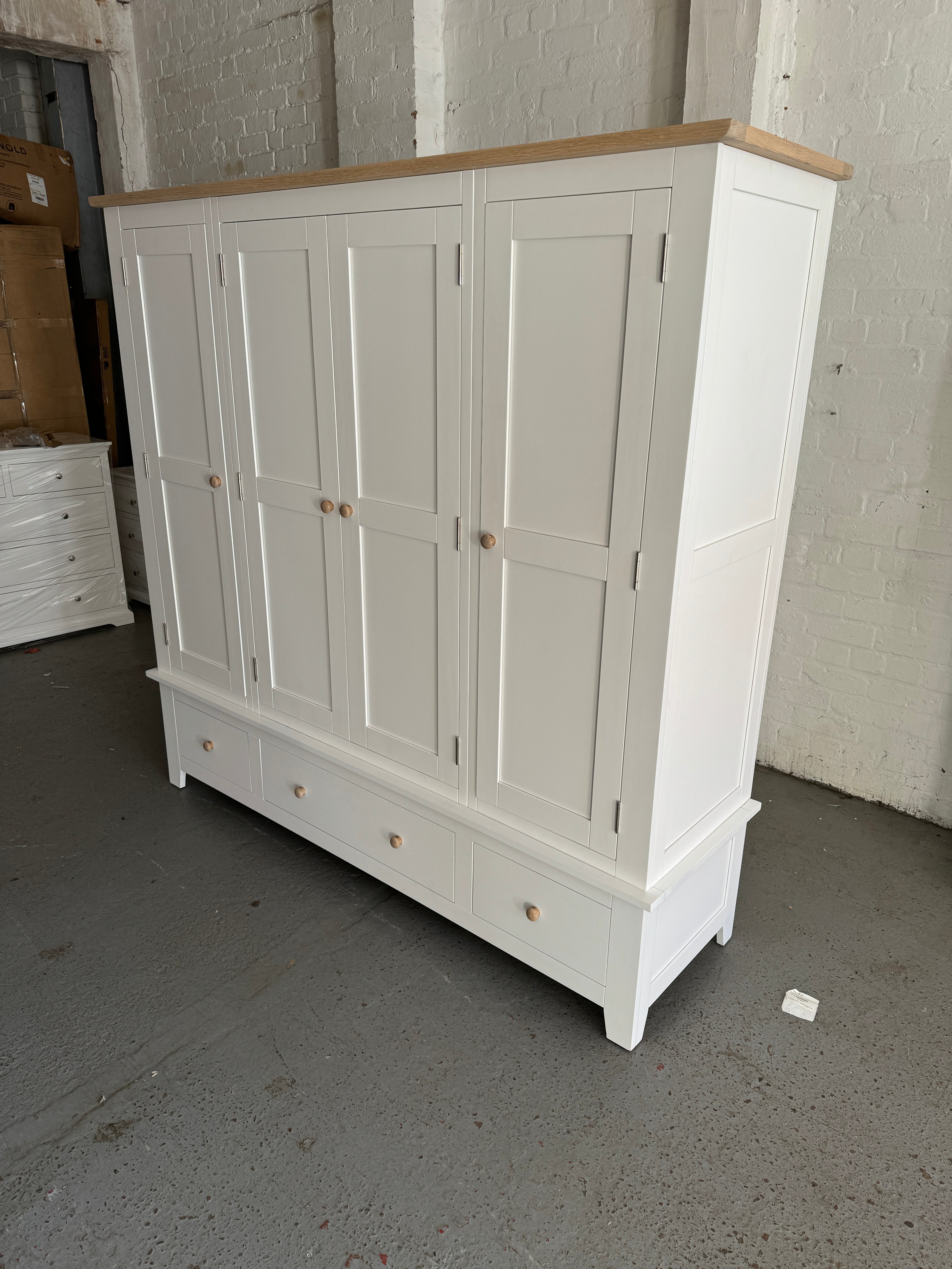 CHESTER PURE WHITE Four Door Wardrobe