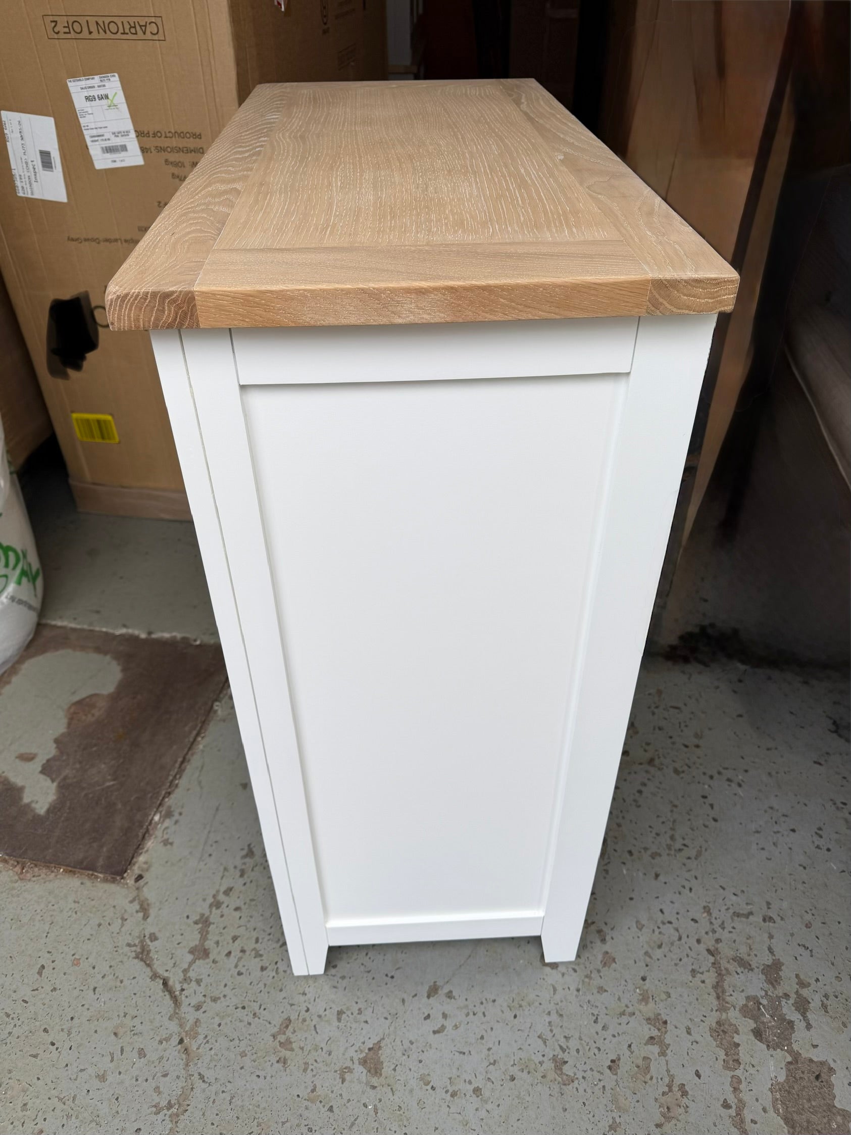 CHESTER PURE WHITE
5 Drawer Chest Quality Furniture Clearance Ltd