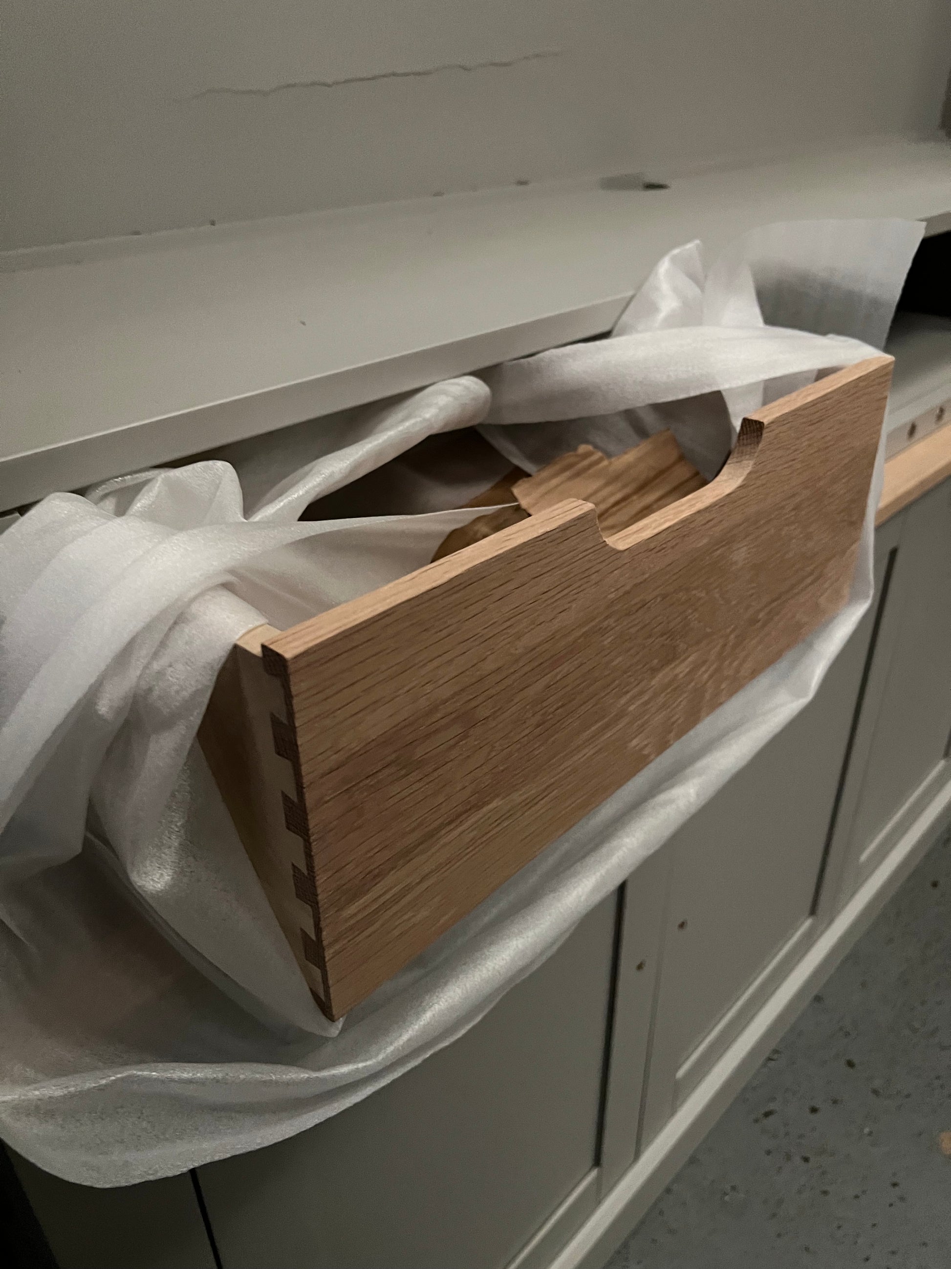 CHESTER DOVE GREY
Hideaway Media Unit Quality Furniture Clearance Ltd