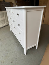 Load image into Gallery viewer, BERKELEY WHITE OAK 10 Drawer Chest Quality Furniture Clearance Ltd
