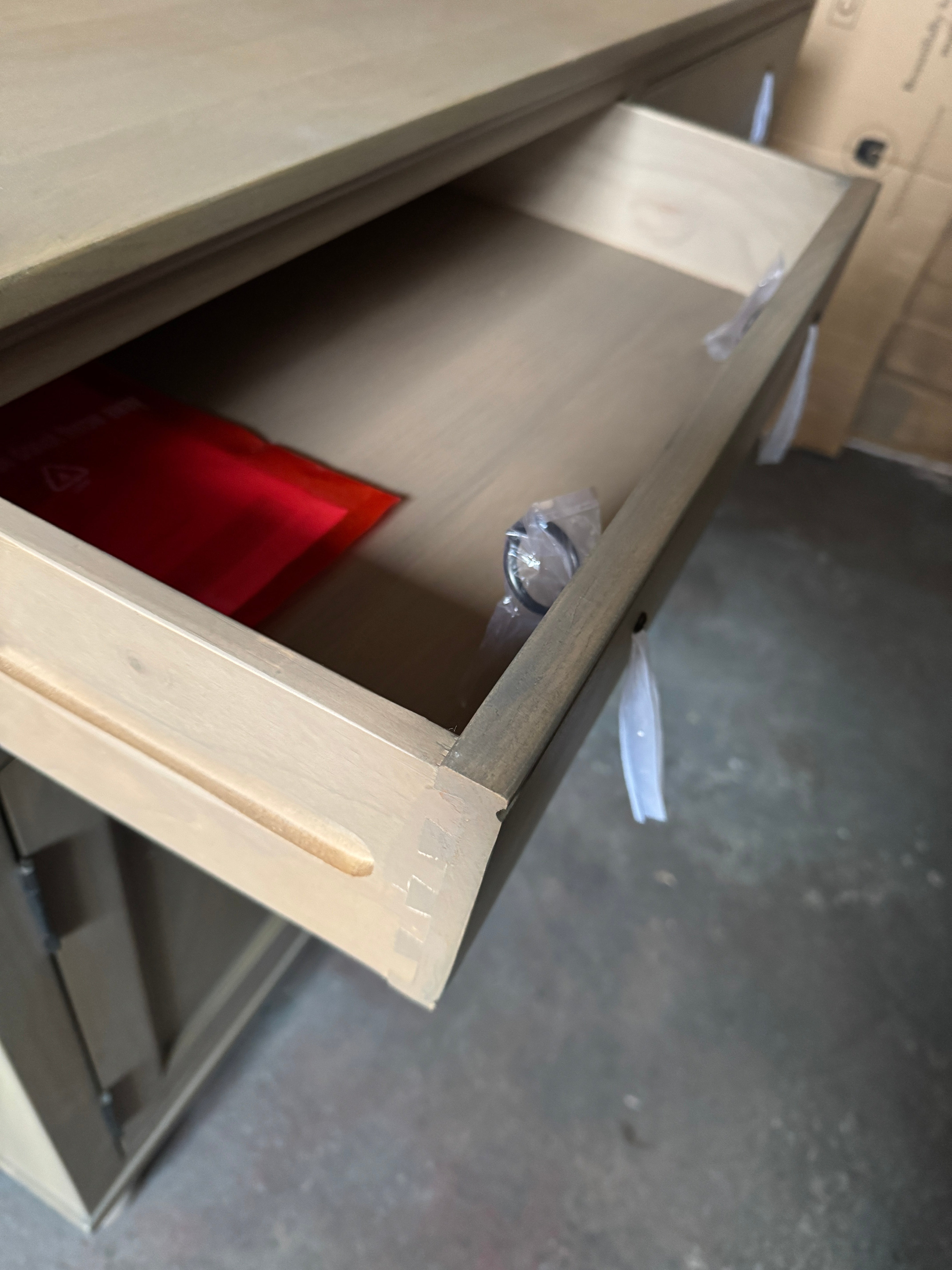 ELKSTONE SMOKED OAK
Large Sideboard Quality Furniture Clearance Ltd