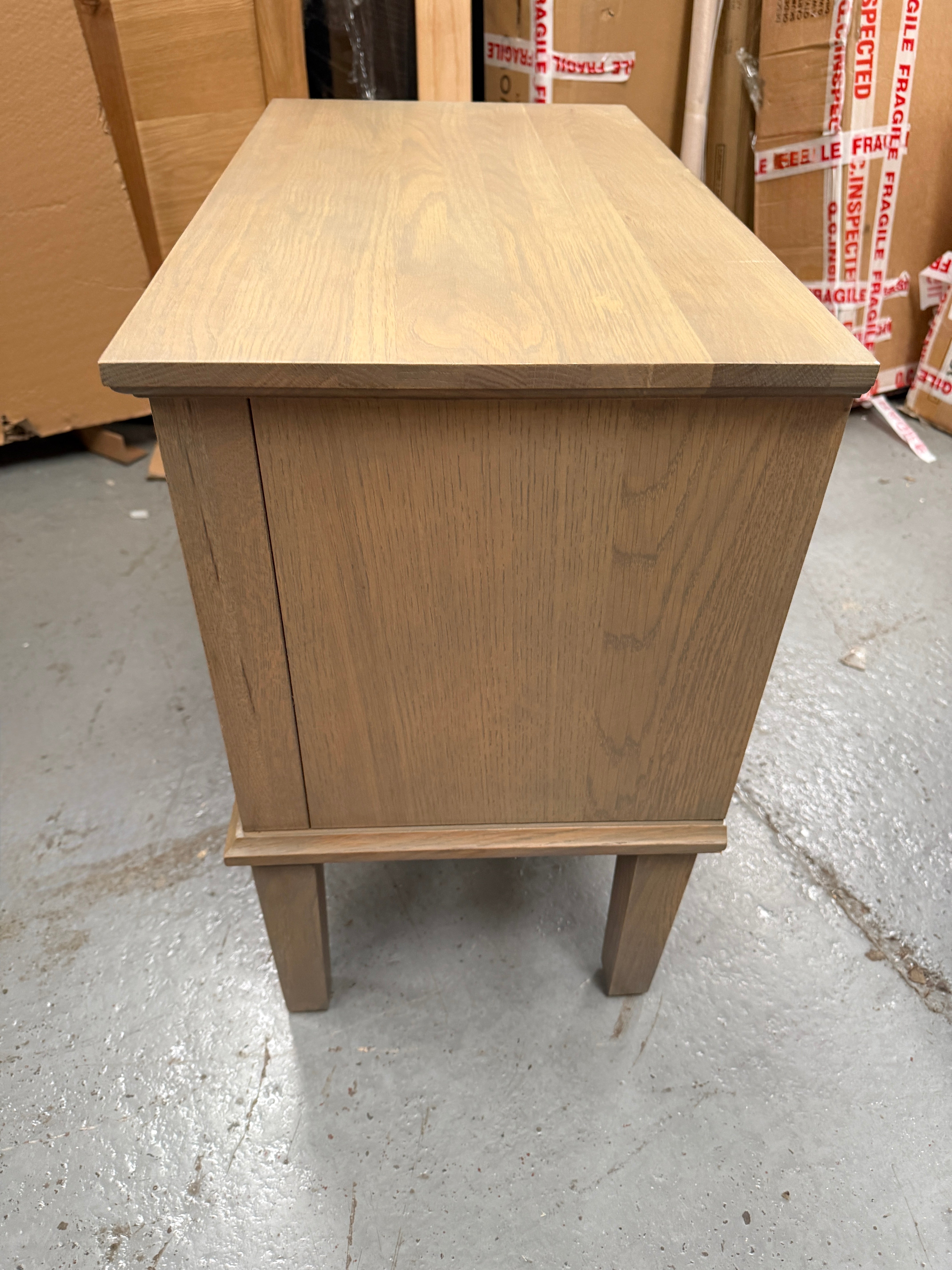 BIBURY SMOKED OAK
Wide 2 Drawer Bedside Table - set of 2 Quality Furniture Clearance Ltd