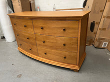 Load image into Gallery viewer, WINCHCOMBE OILED OAK
Low and Wide 6 Drawer Chest Quality Furniture Clearance Ltd
