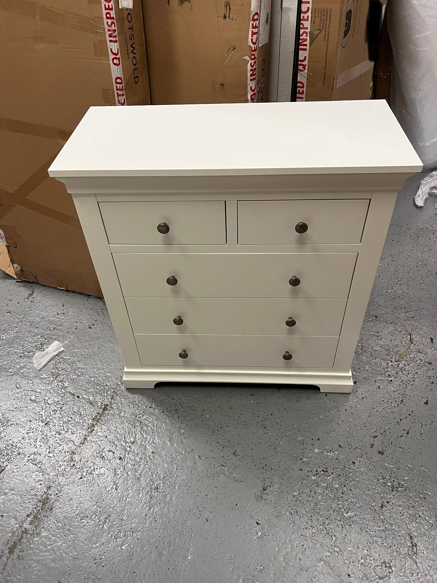CHANTILLY WARM WHITE
5 Drawer Chest furniture delivered