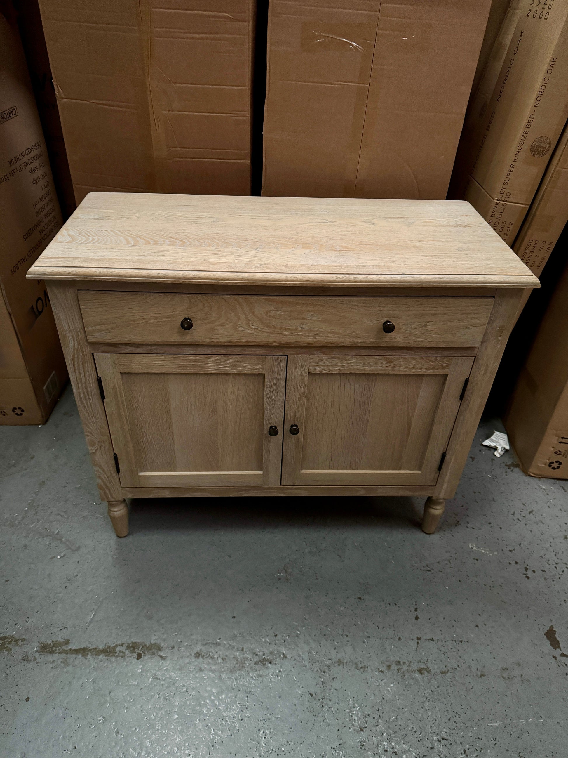 CAMILLE LIMEWASH OAK
Small Sideboard Quality Furniture Clearance Ltd
