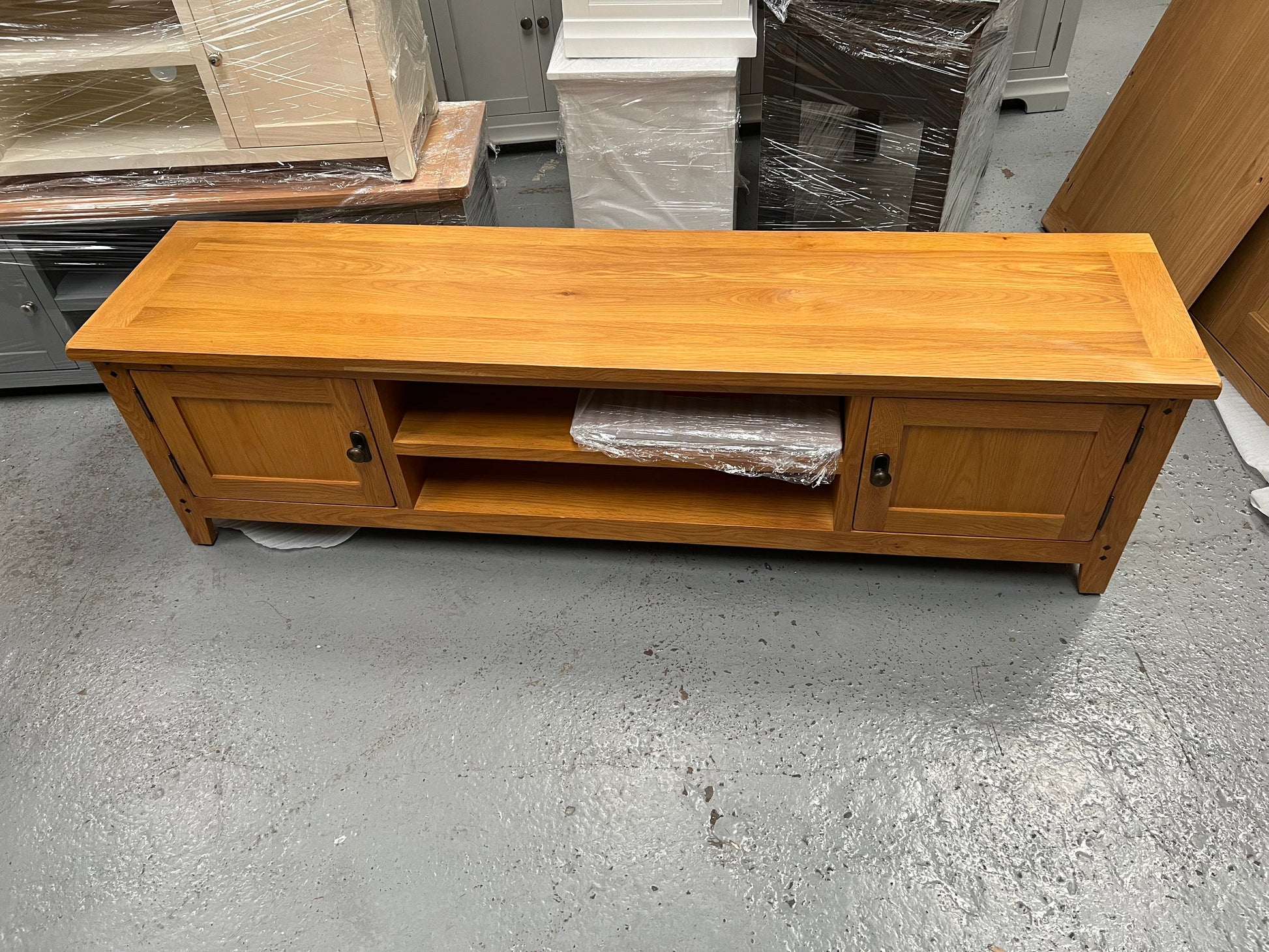 Oakland Rustic Oak Extra Large TV Stand up to 75" Quality Furniture Clearance Ltd