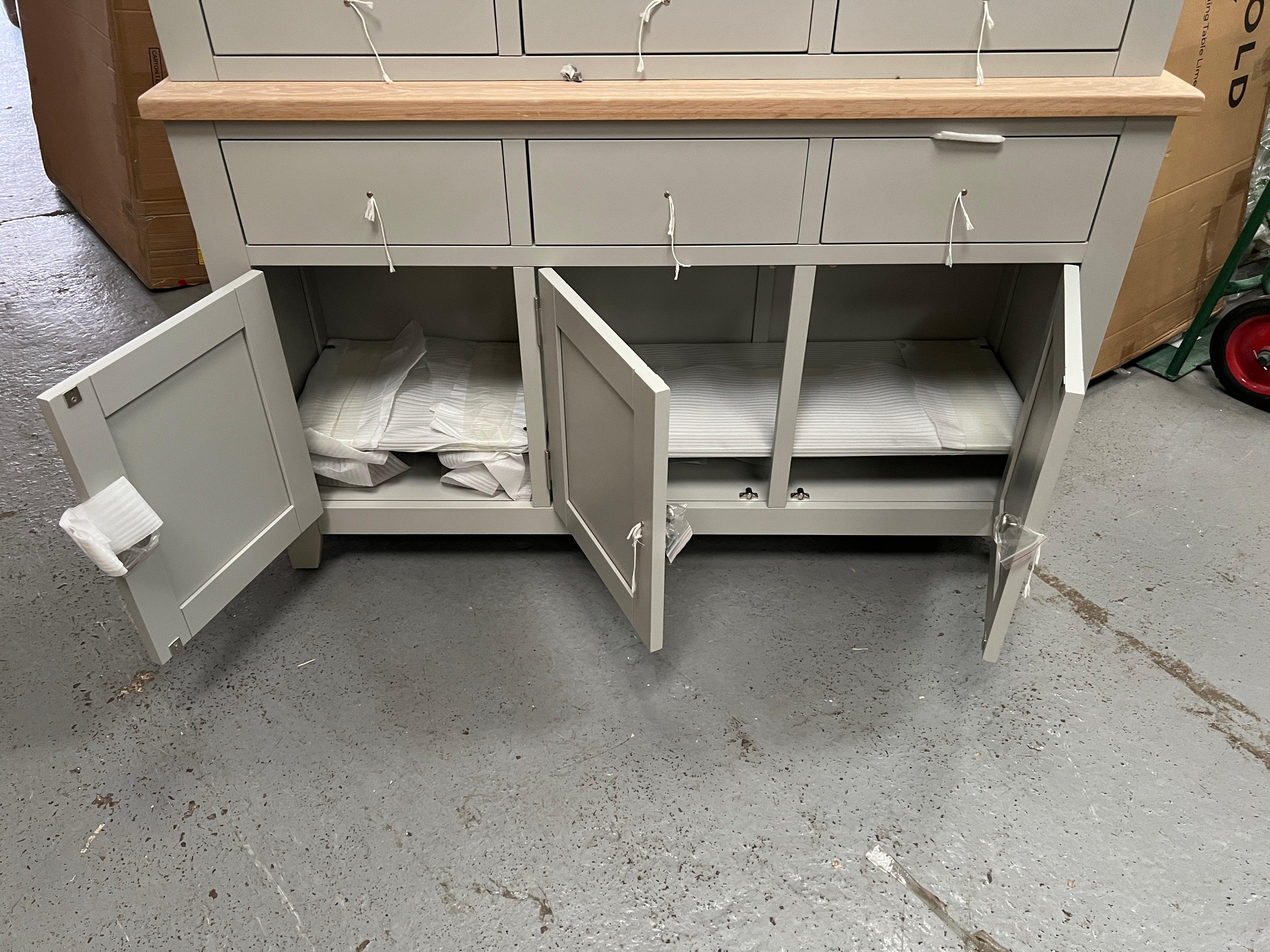 CHESTER DOVE GREY
Dresser Quality Furniture Clearance Ltd